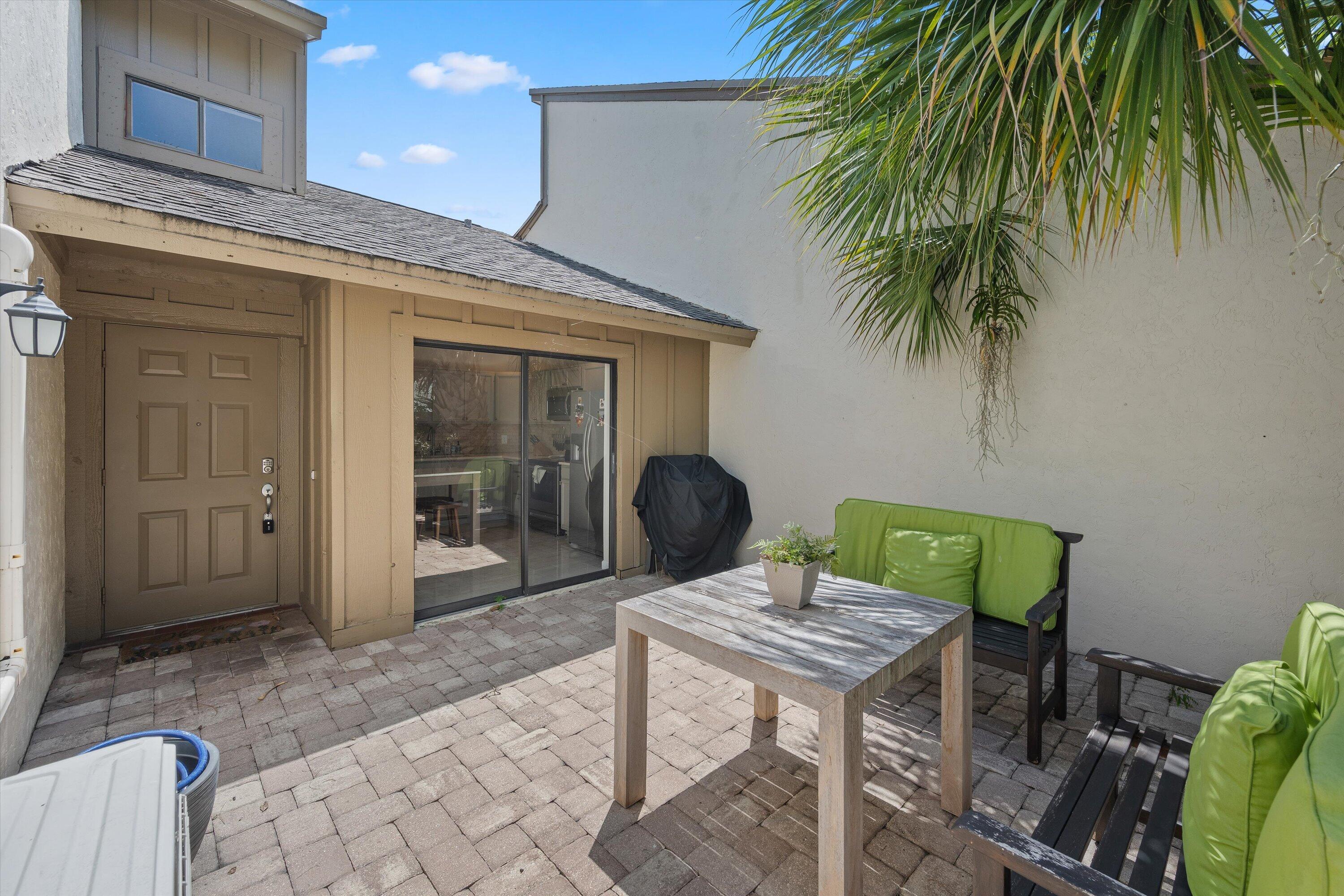 HIDDEN PINES OF WELLINGTON - Residential
