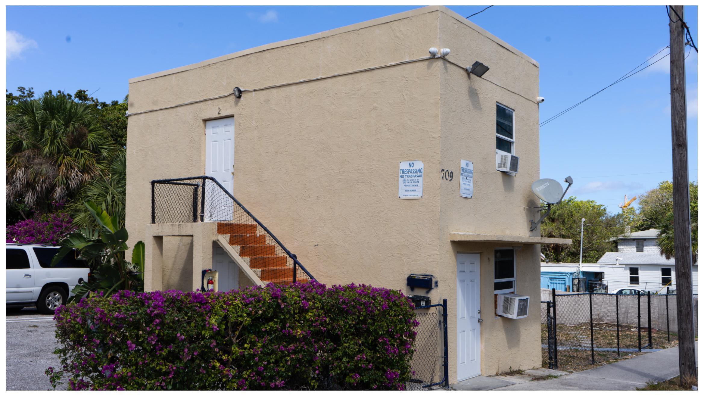 CLOWS - Residential Lease