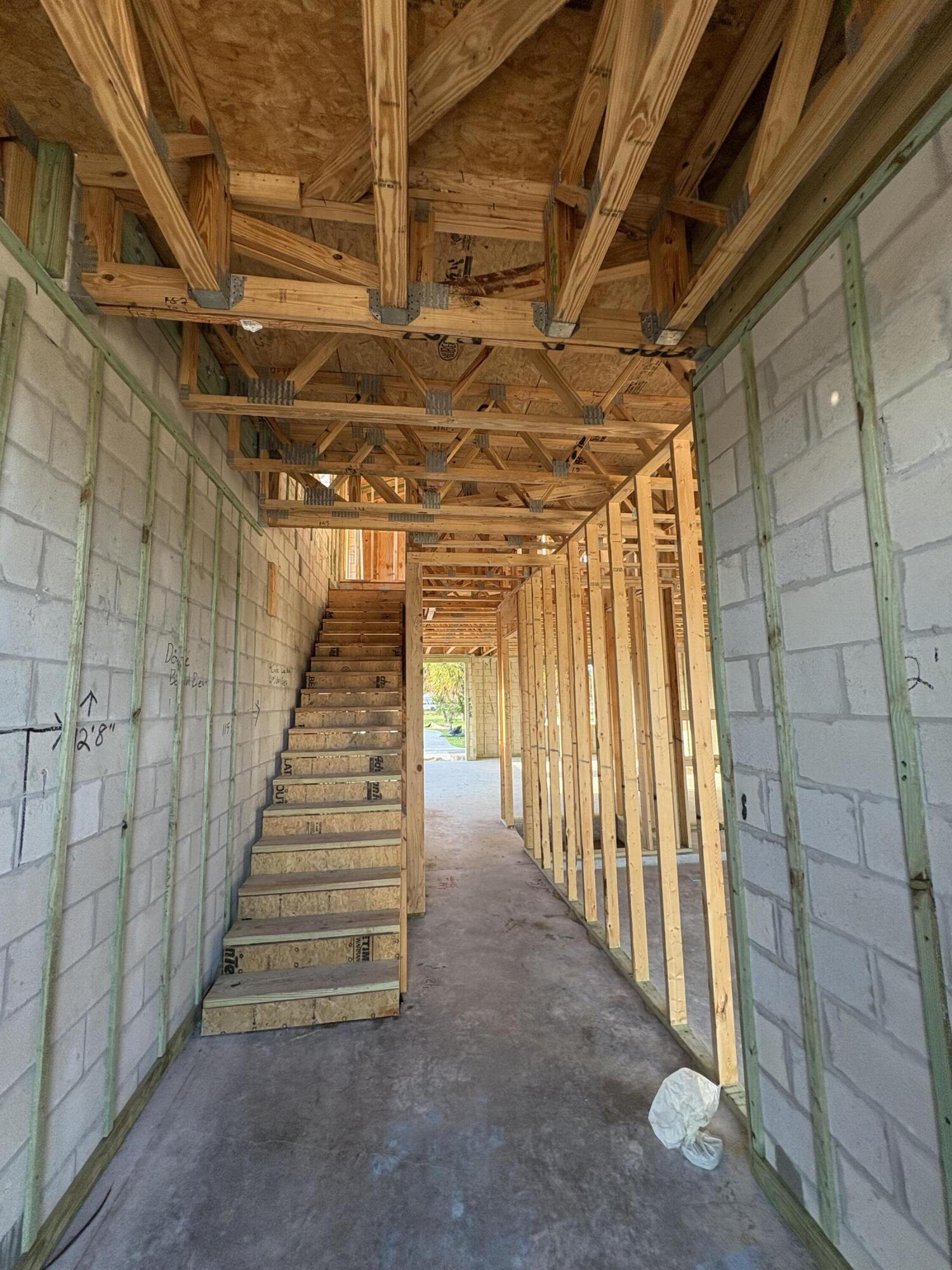 VILLAS AT KINGS LANDING - Residential
