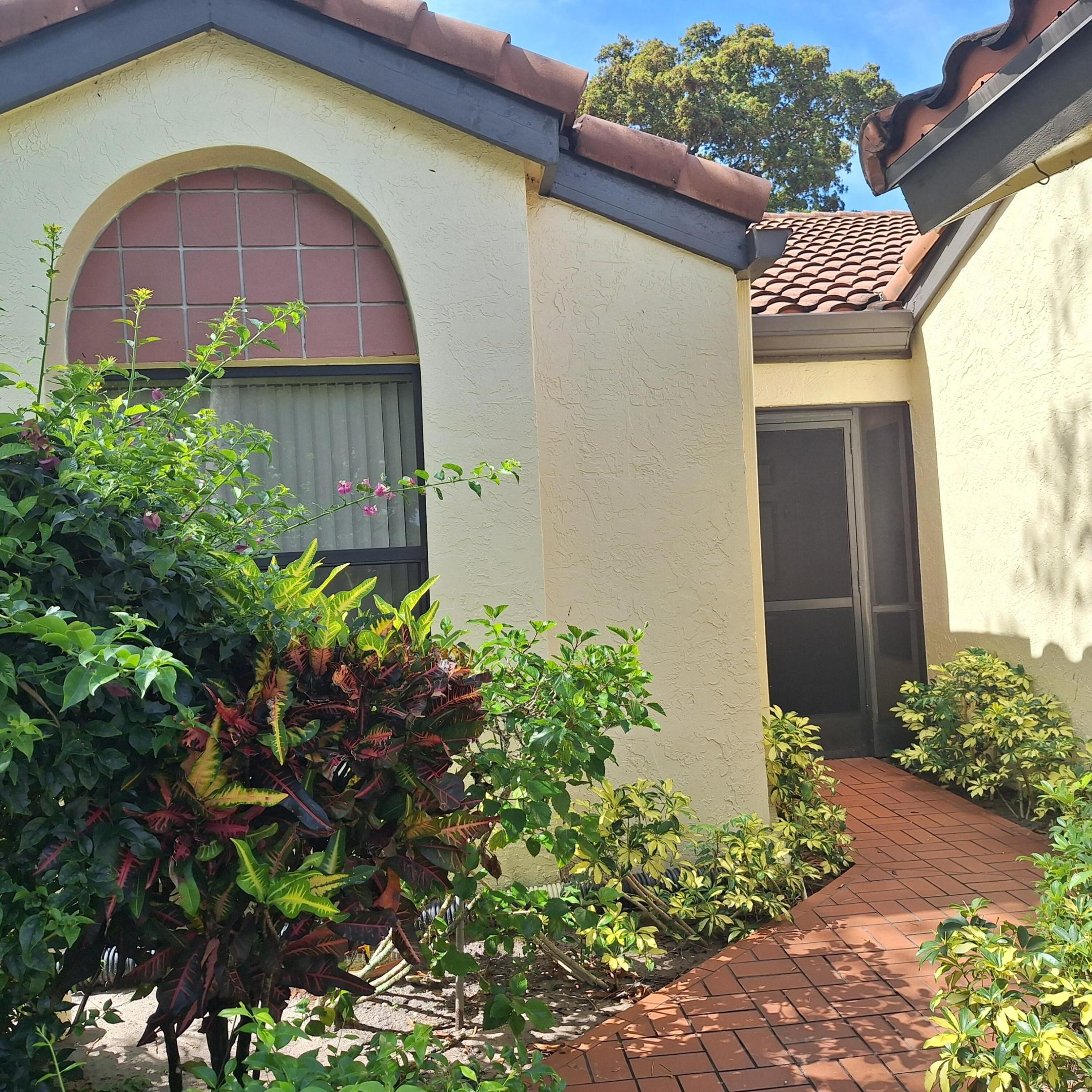 PALM CHASE LAKES CONDO - Residential
