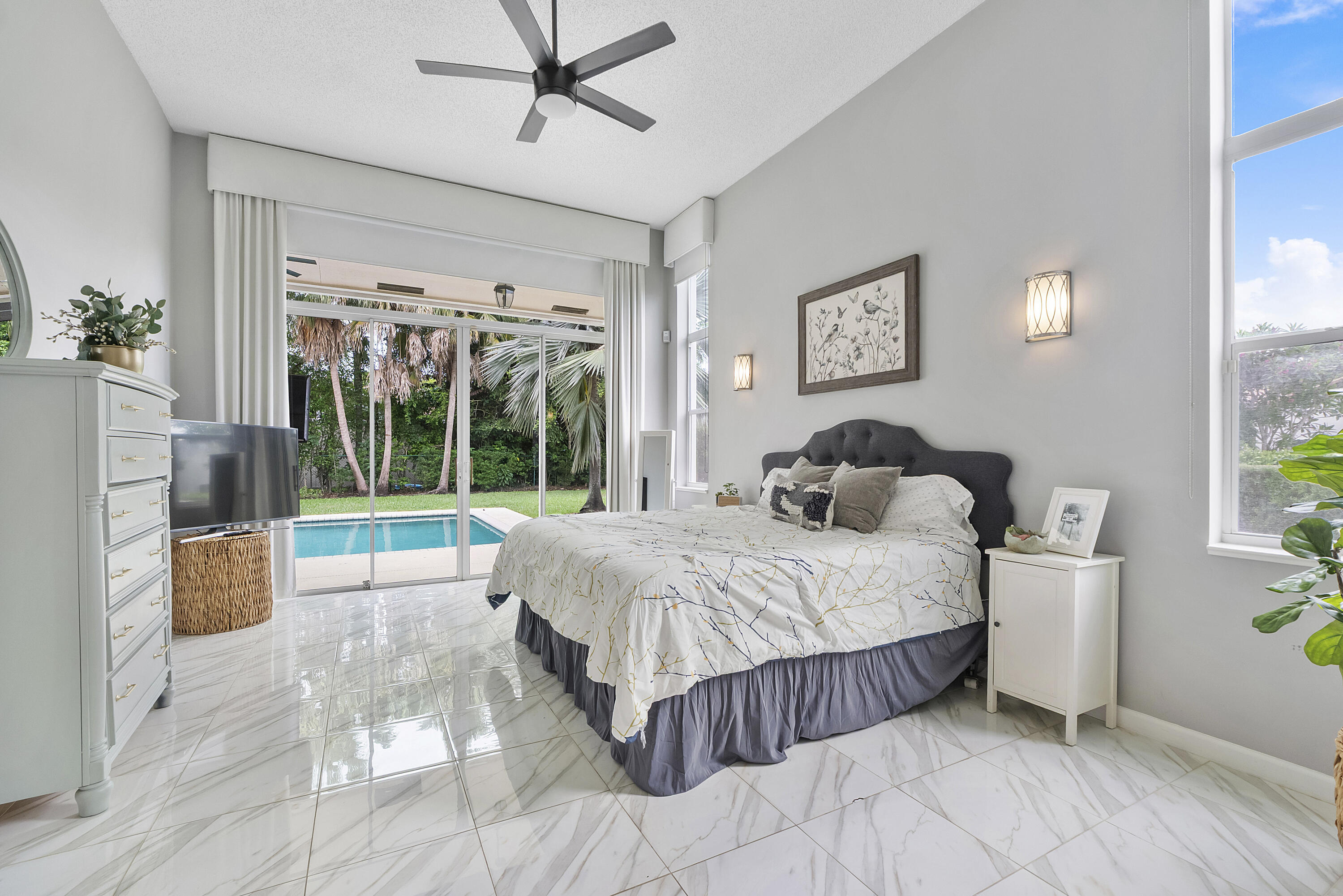 MEADOW RUN - Residential