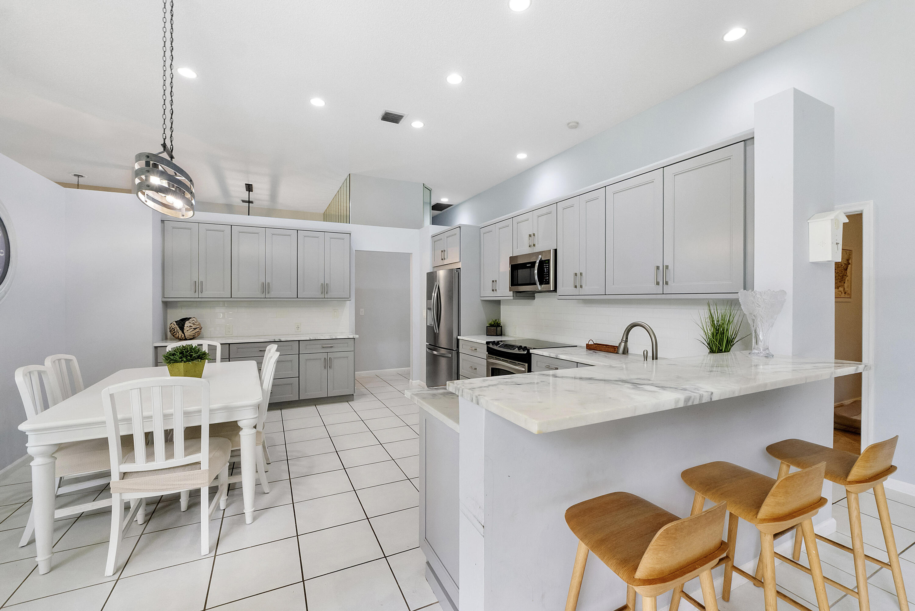 MEADOW RUN - Residential