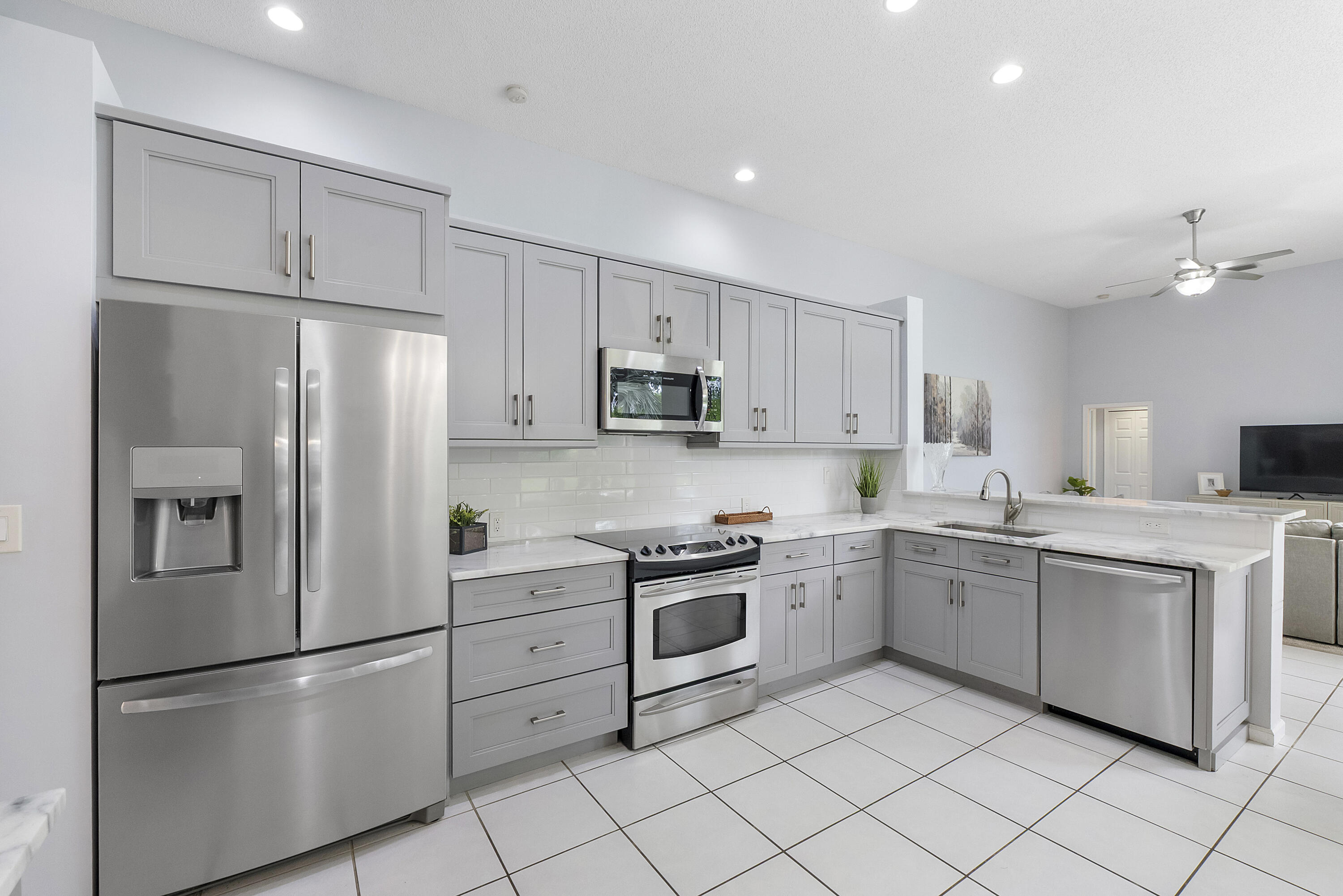 MEADOW RUN - Residential