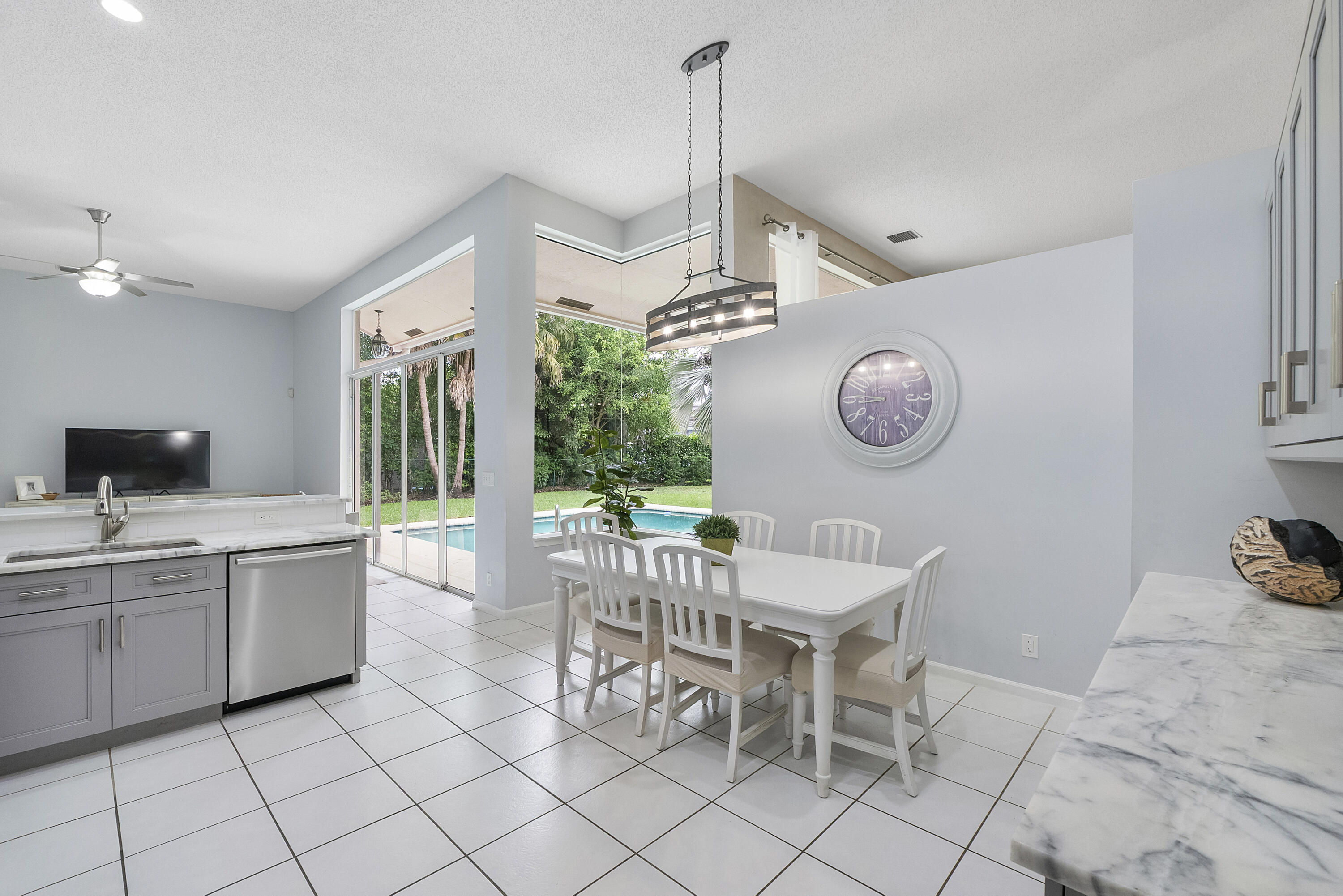 MEADOW RUN - Residential