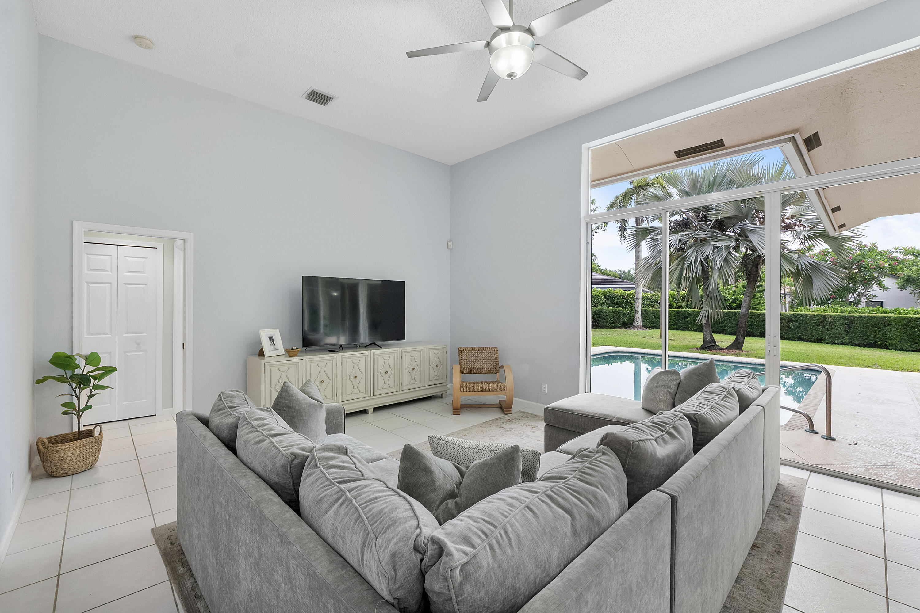 MEADOW RUN - Residential