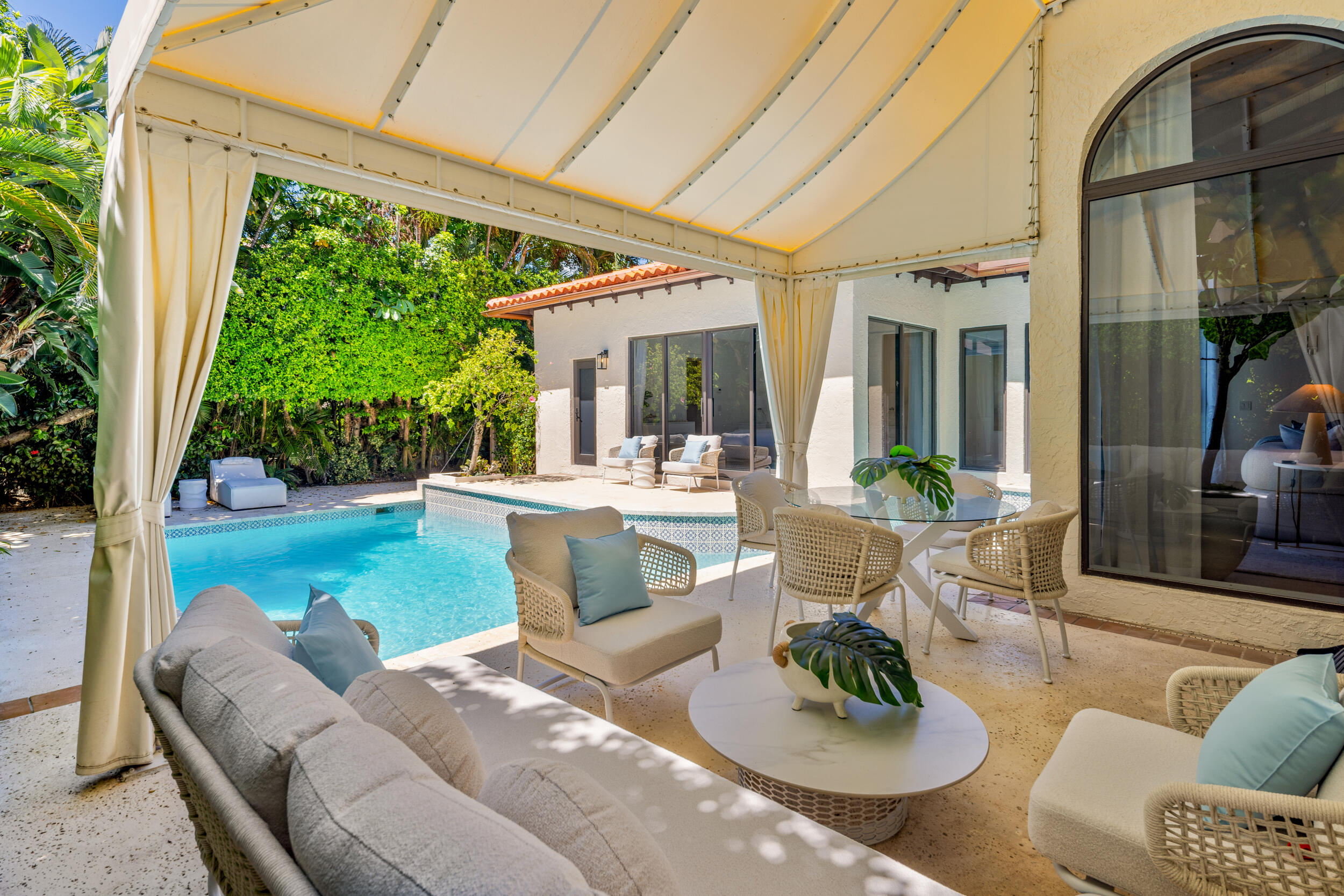 OCEAN PARK H W ROBBINS - Residential