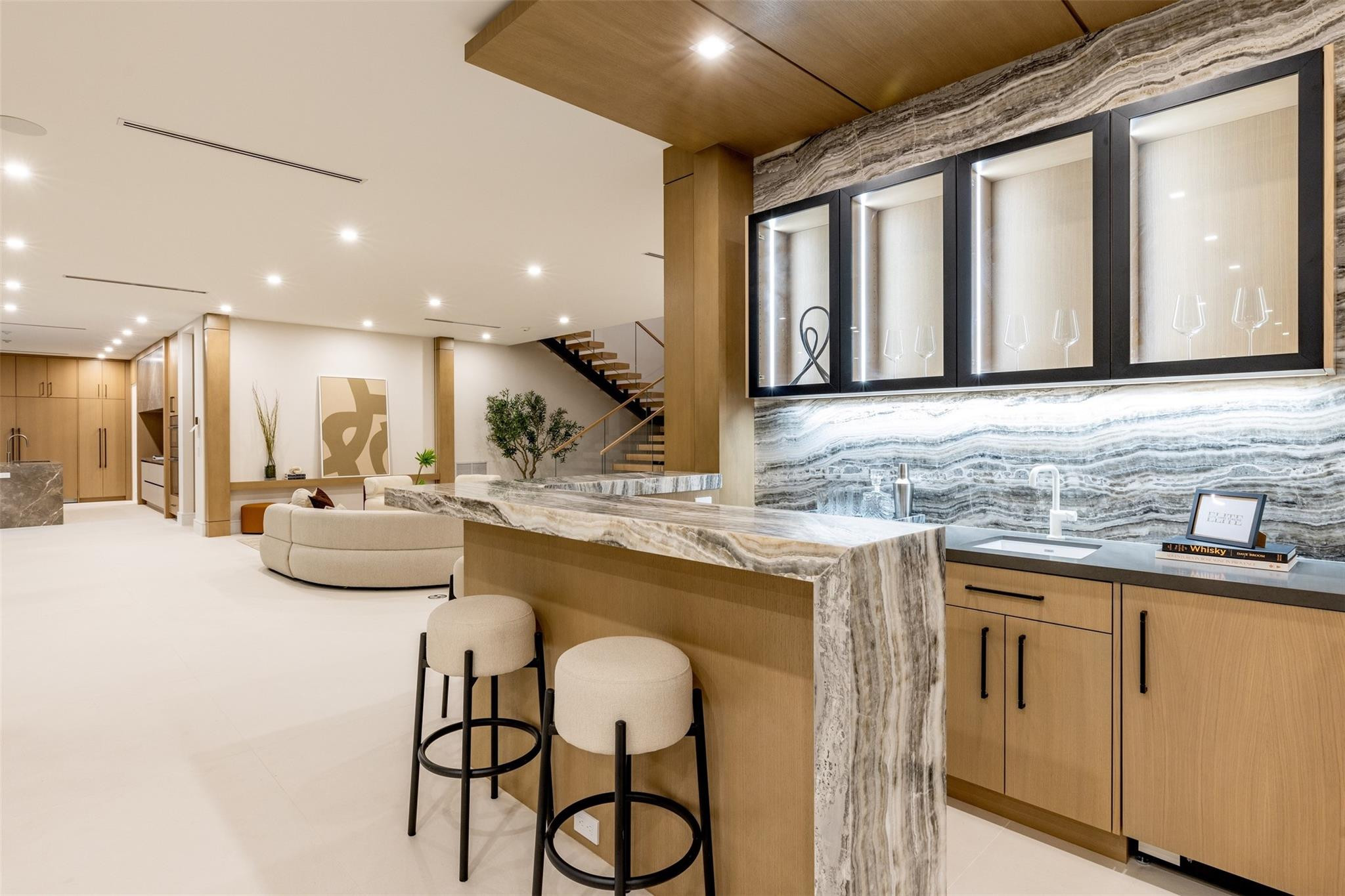CORAL RIDGE COUNTRY CLUB - Residential