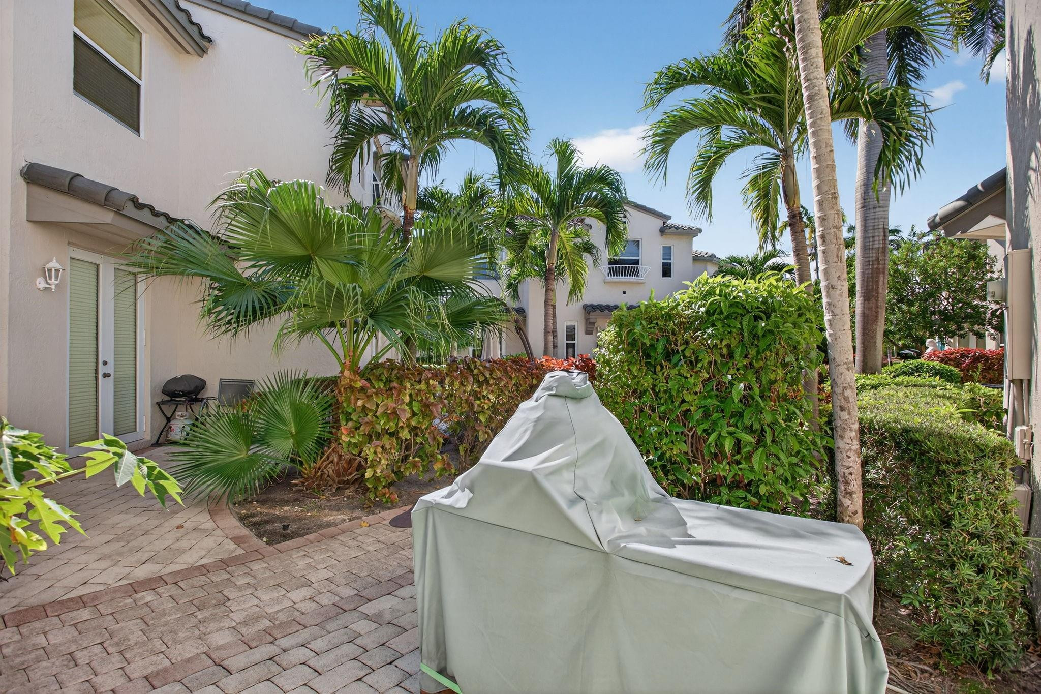 Ocean Walk Villas - Residential