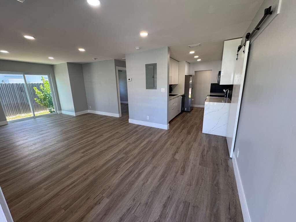 COLLIER MANOR 2ND ADD - Residential