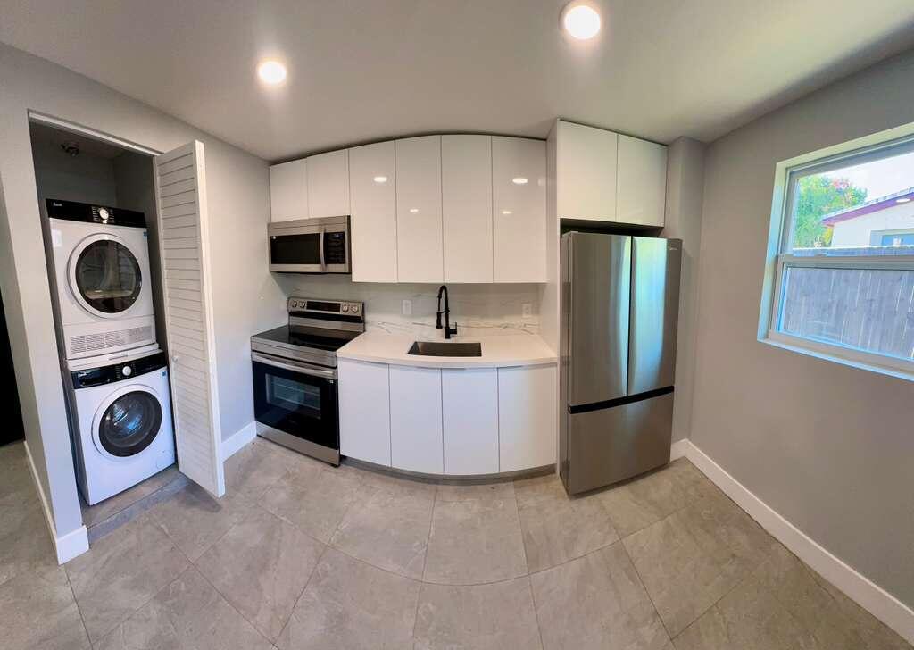 COLLIER MANOR 2ND ADD - Residential