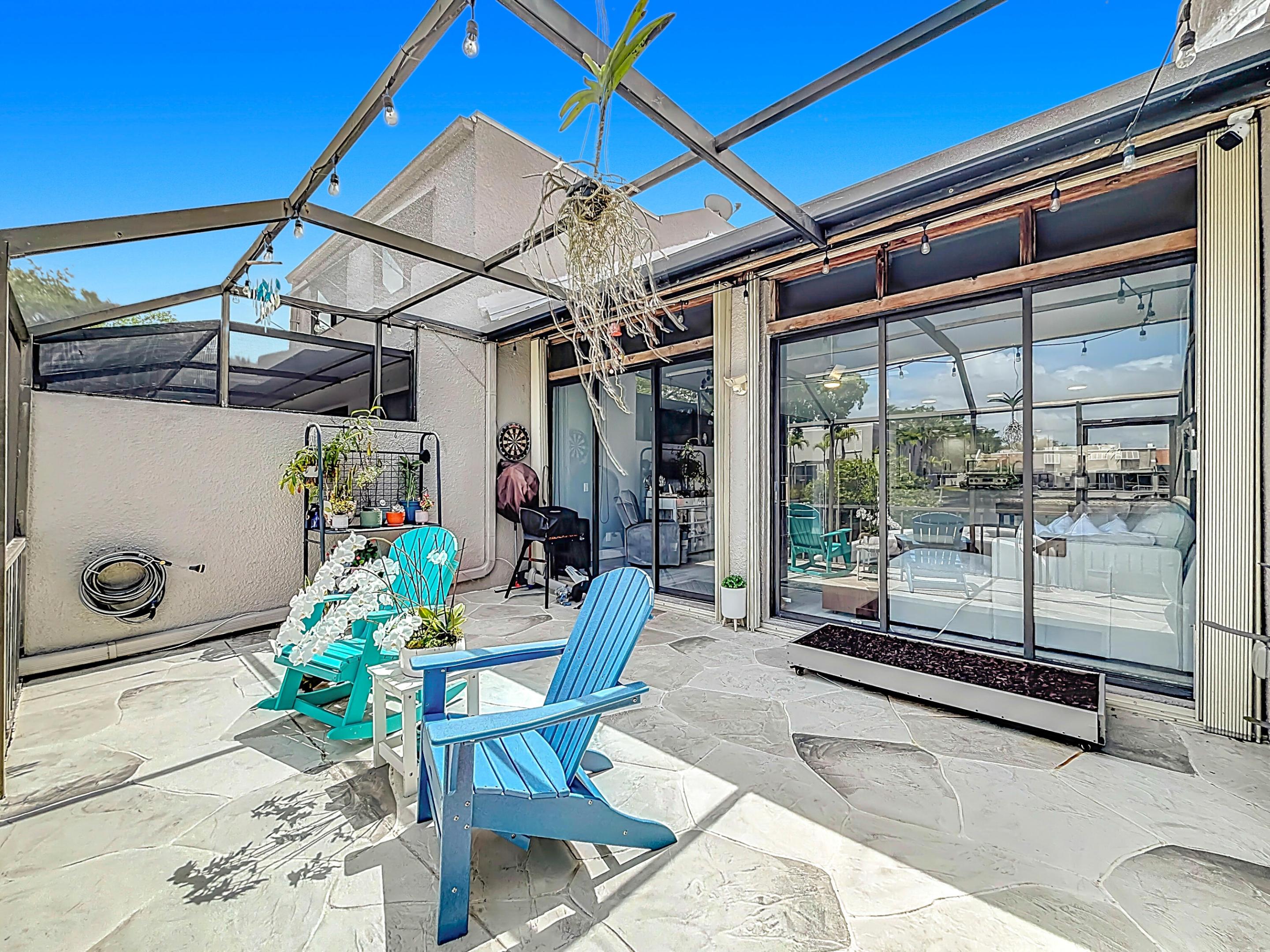 VILLAS LAKES - Residential Lease