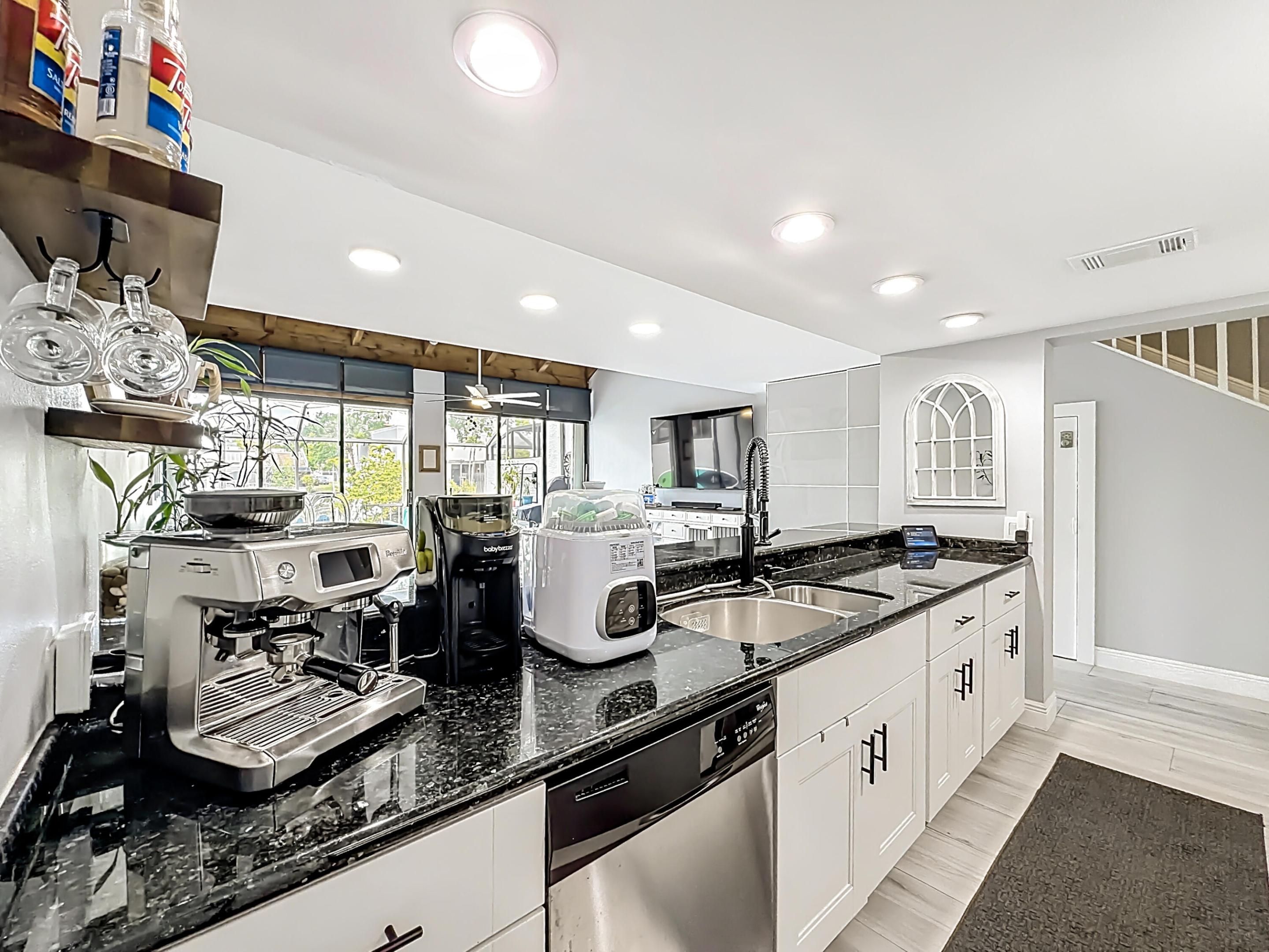 VILLAS LAKES - Residential Lease