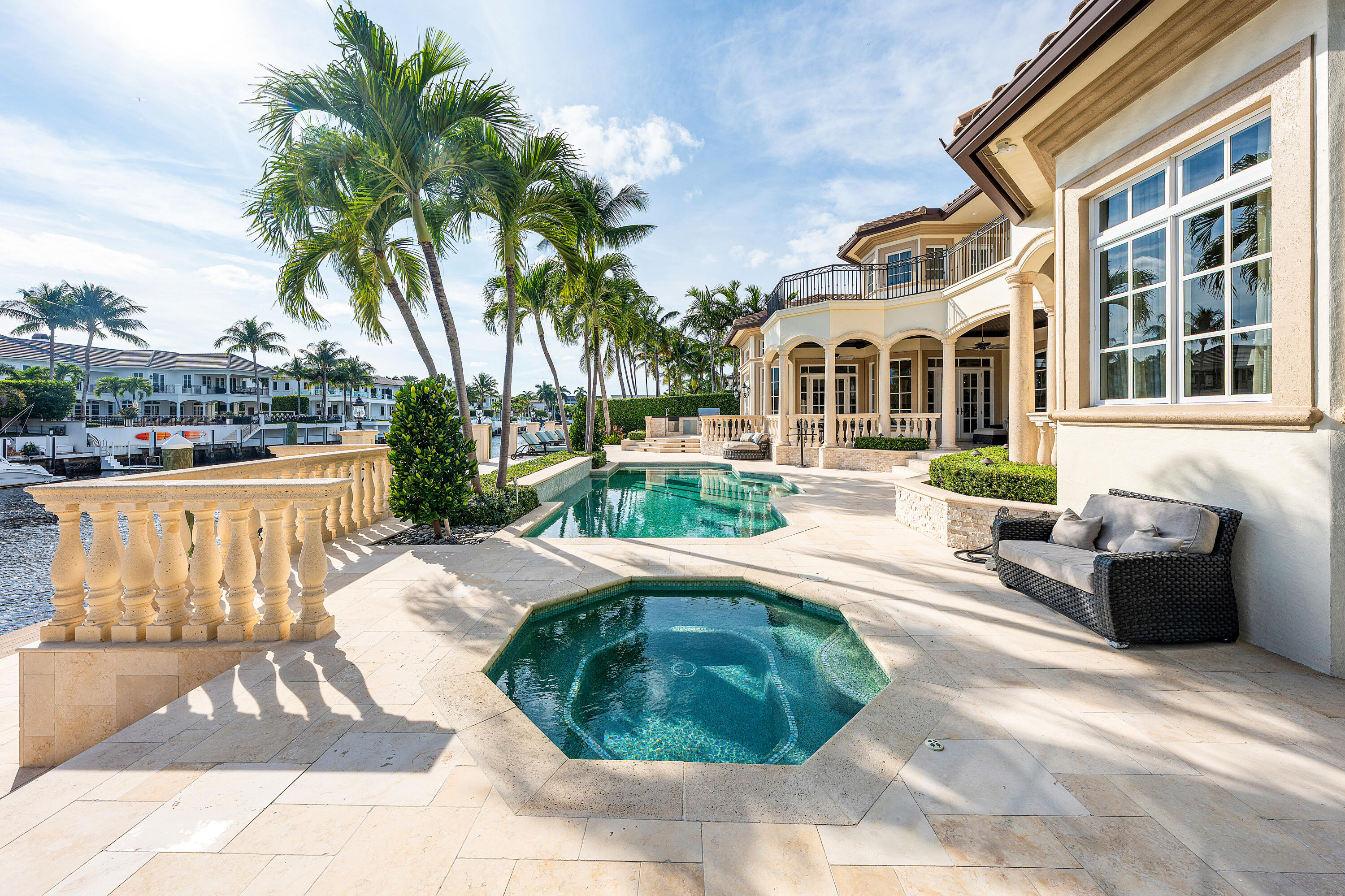 ROYAL PALM YACHT & COUNTRY CLUB - Residential