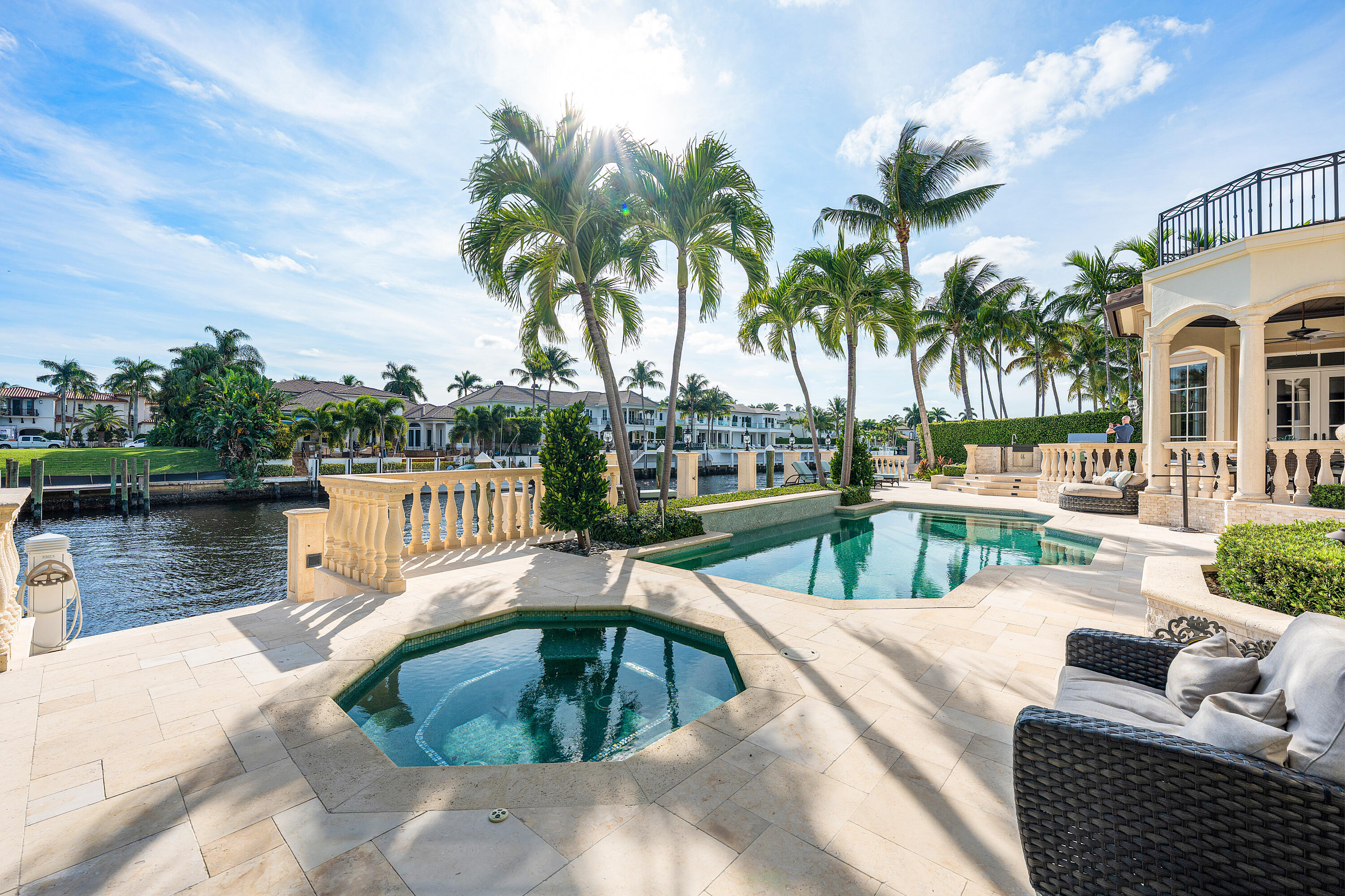 ROYAL PALM YACHT & COUNTRY CLUB - Residential