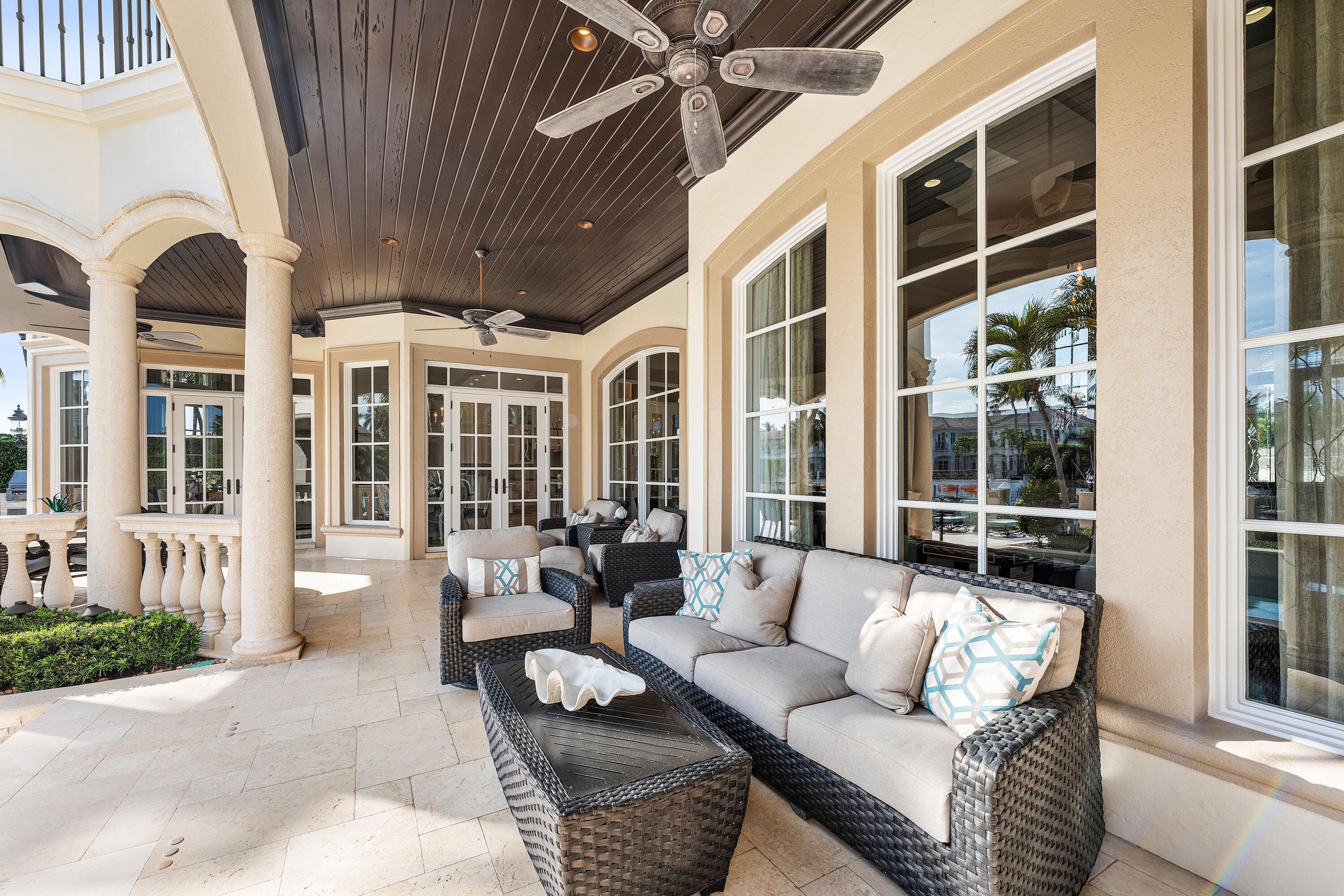 ROYAL PALM YACHT & COUNTRY CLUB - Residential