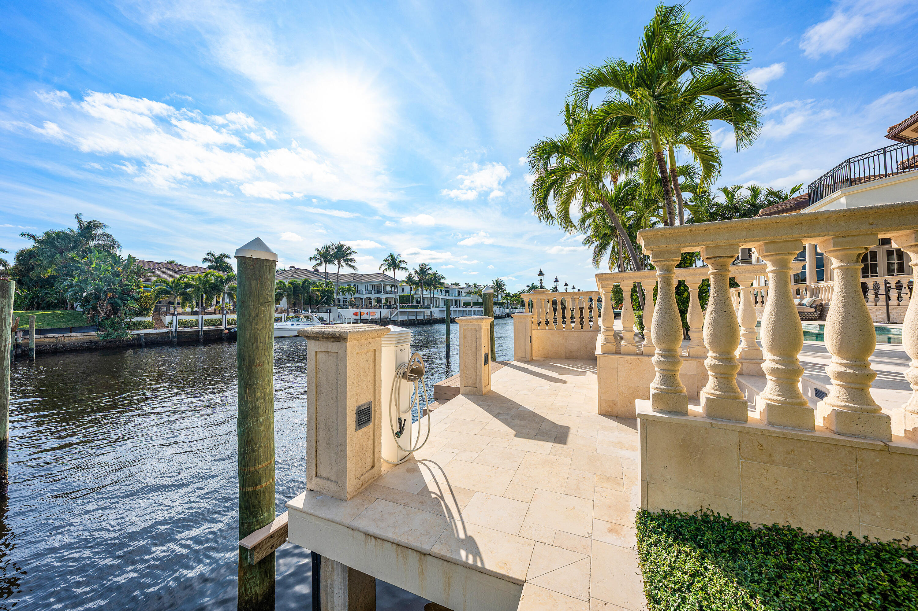 ROYAL PALM YACHT & COUNTRY CLUB - Residential