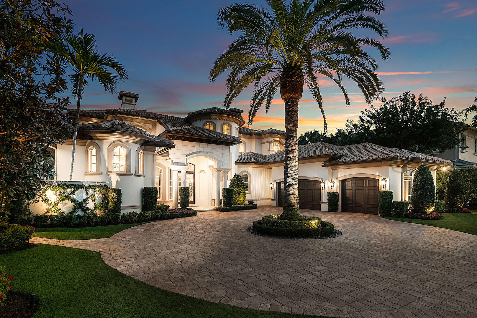 ROYAL PALM YACHT & COUNTRY CLUB - Residential