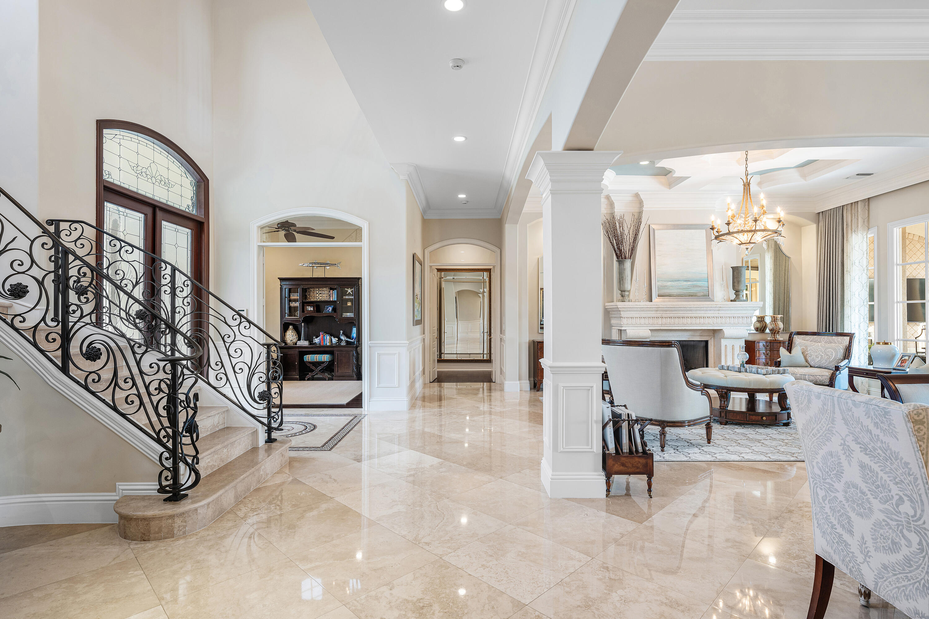 ROYAL PALM YACHT & COUNTRY CLUB - Residential