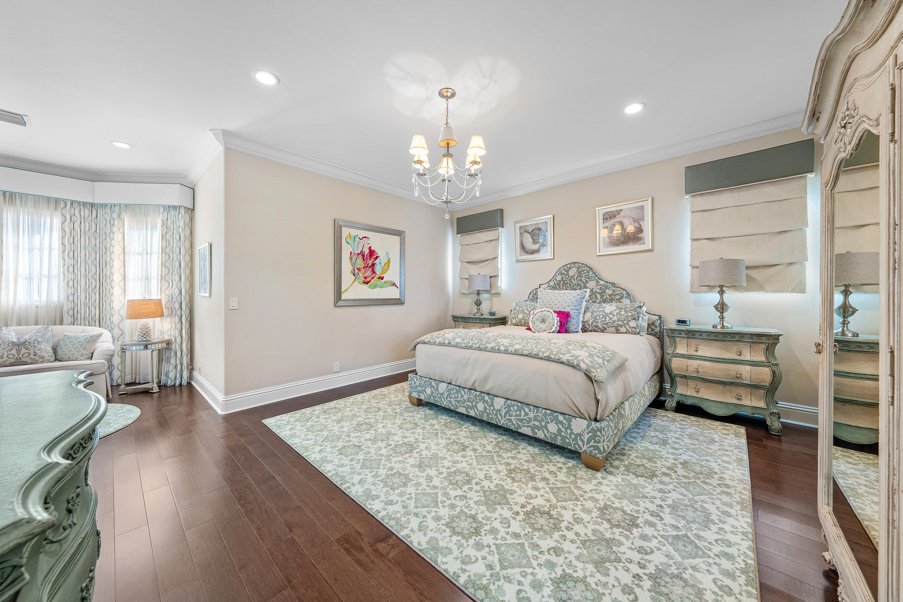 ROYAL PALM YACHT & COUNTRY CLUB - Residential