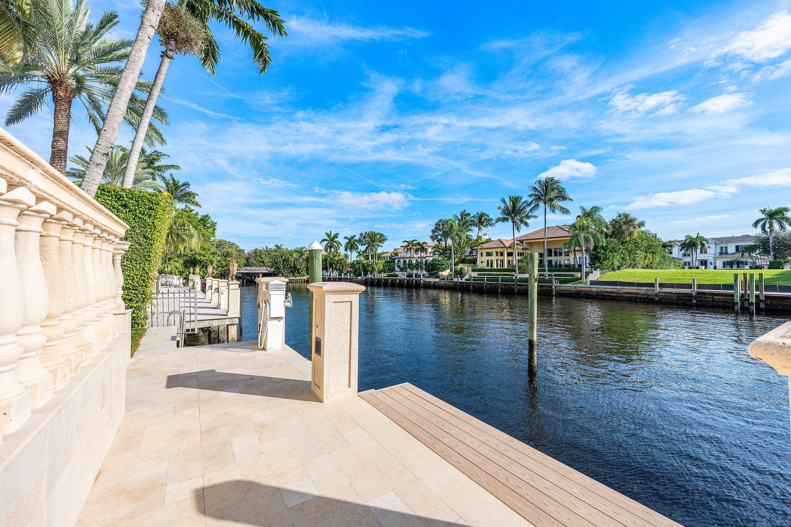 ROYAL PALM YACHT & COUNTRY CLUB - Residential