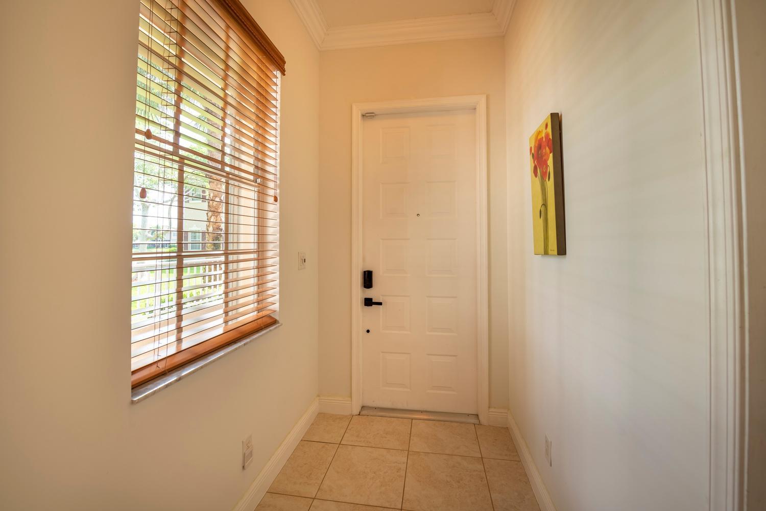 ROLLING HILLS GOLF & TENNIS CLUB - Residential
