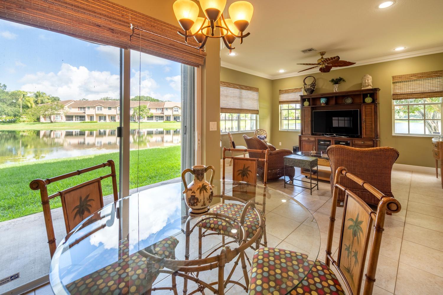 ROLLING HILLS GOLF & TENNIS CLUB - Residential