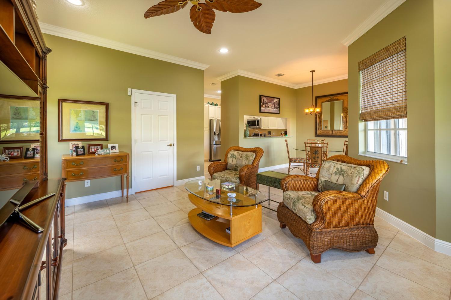 ROLLING HILLS GOLF & TENNIS CLUB - Residential