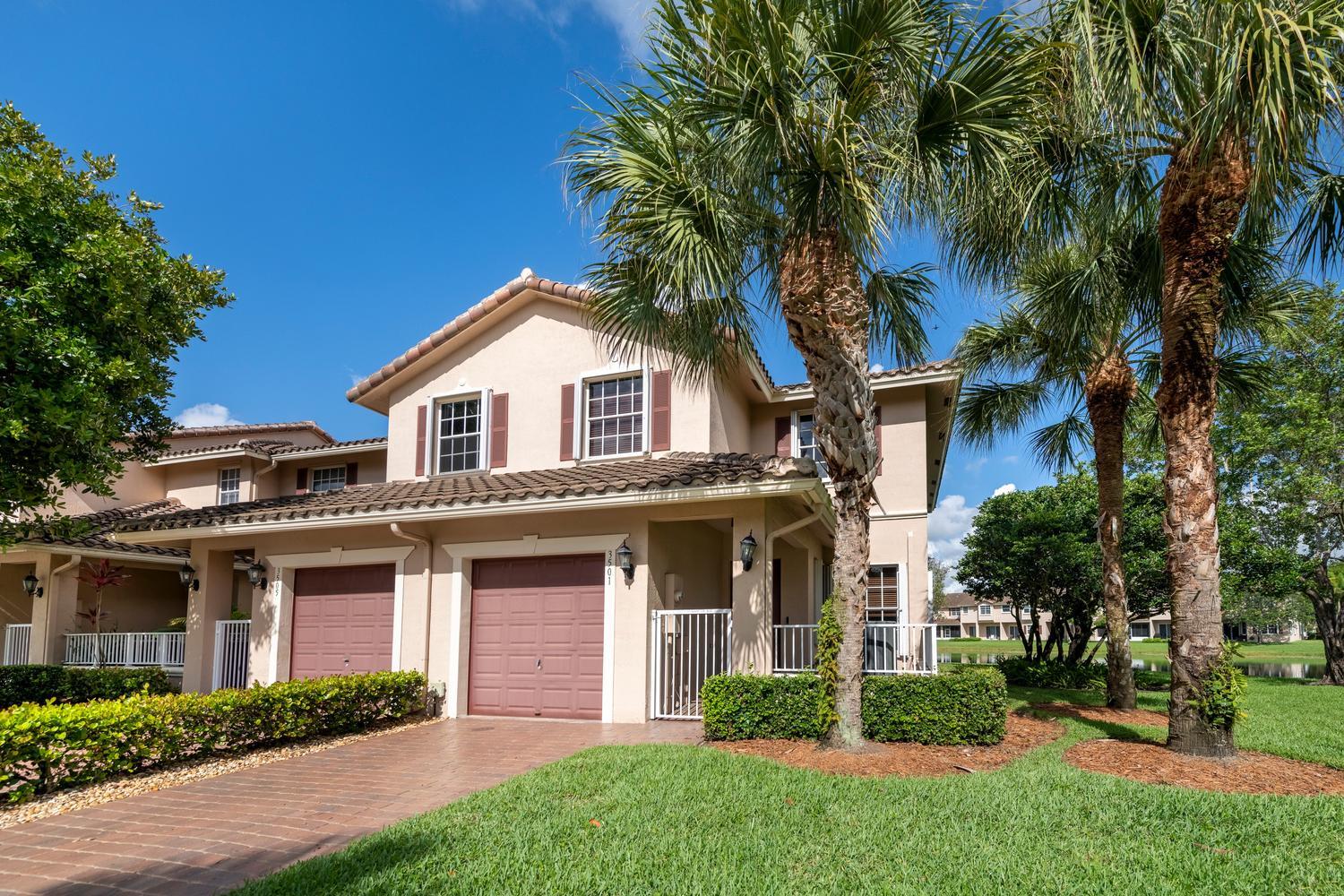 ROLLING HILLS GOLF & TENNIS CLUB - Residential