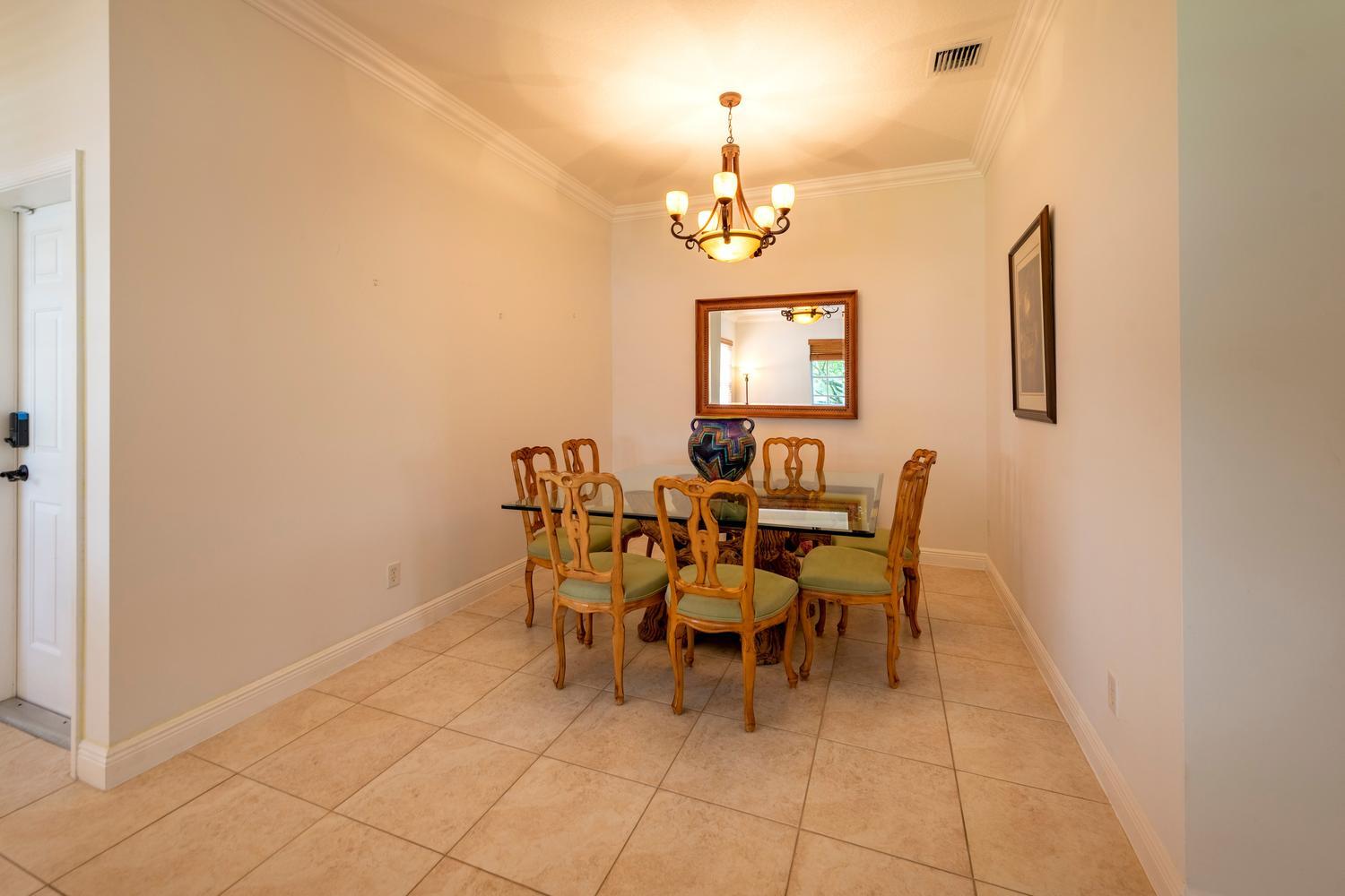 ROLLING HILLS GOLF & TENNIS CLUB - Residential