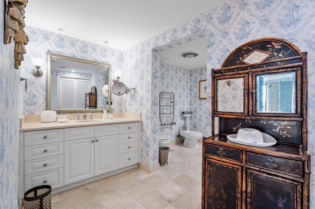NUMBER ONE NORTH OCEAN CONDO - Residential