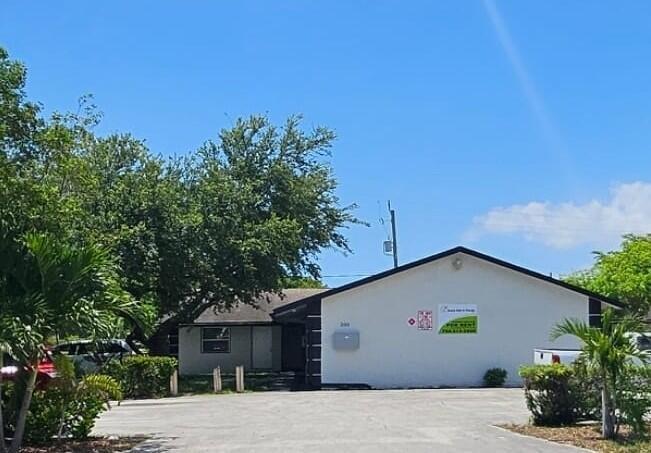 You only need the first months rent and 1000 dollar security deposit to move in. Application is only 50 per adult.