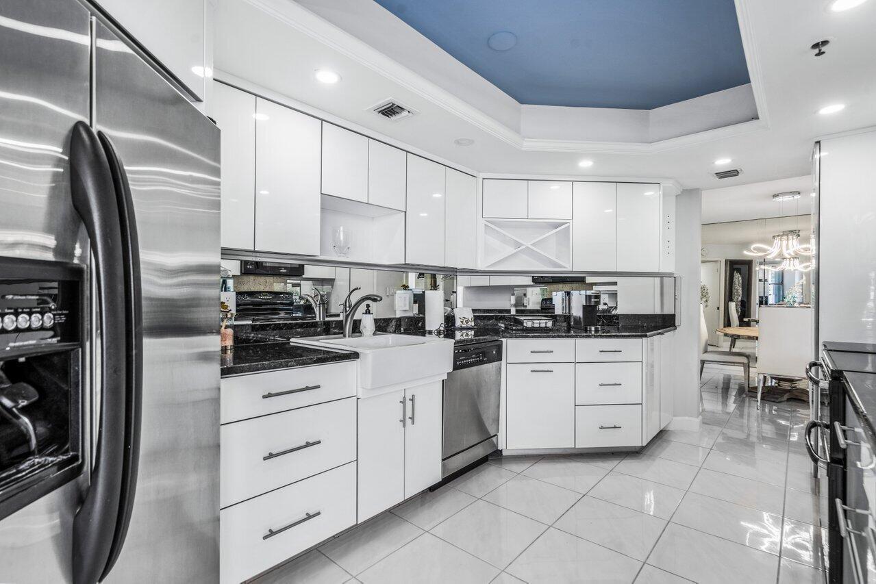 CORNICHE CONDO - Residential