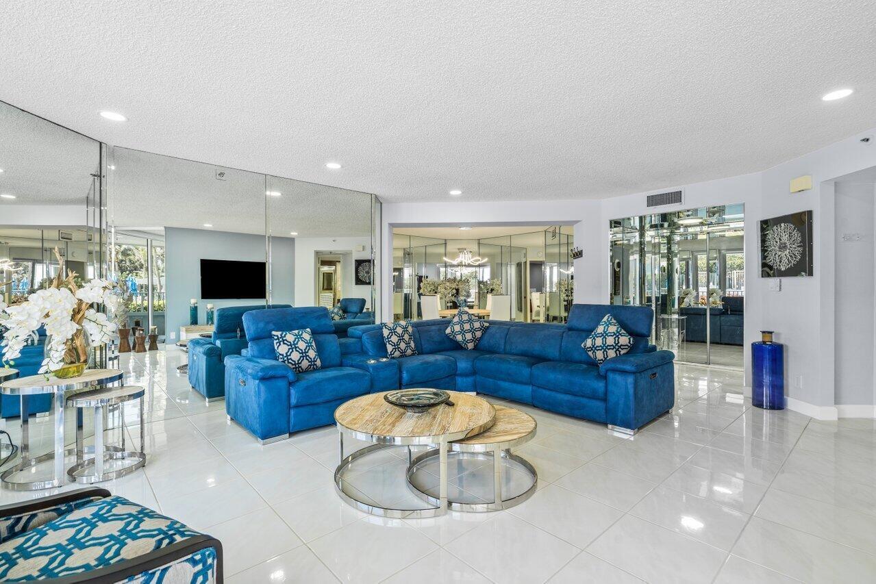 CORNICHE CONDO - Residential