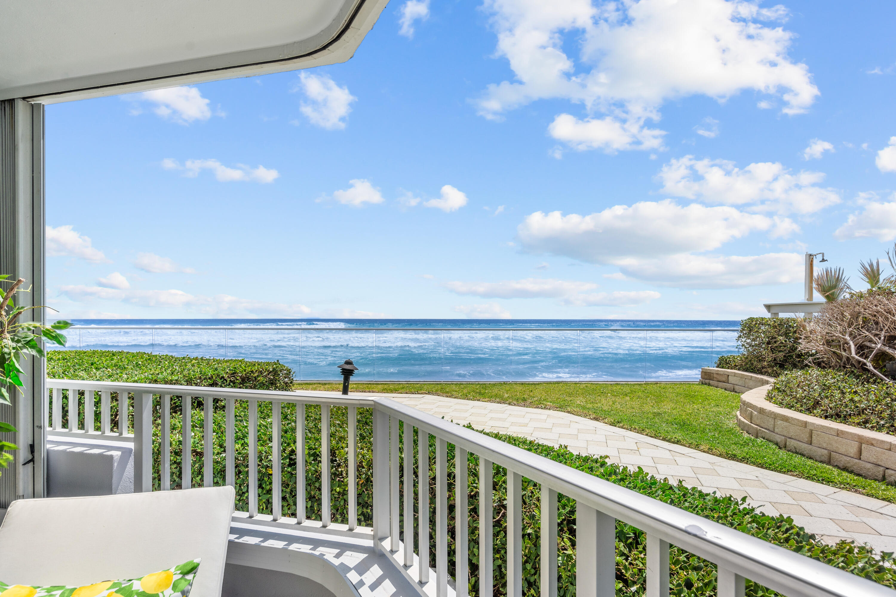 CORNICHE CONDO - Residential