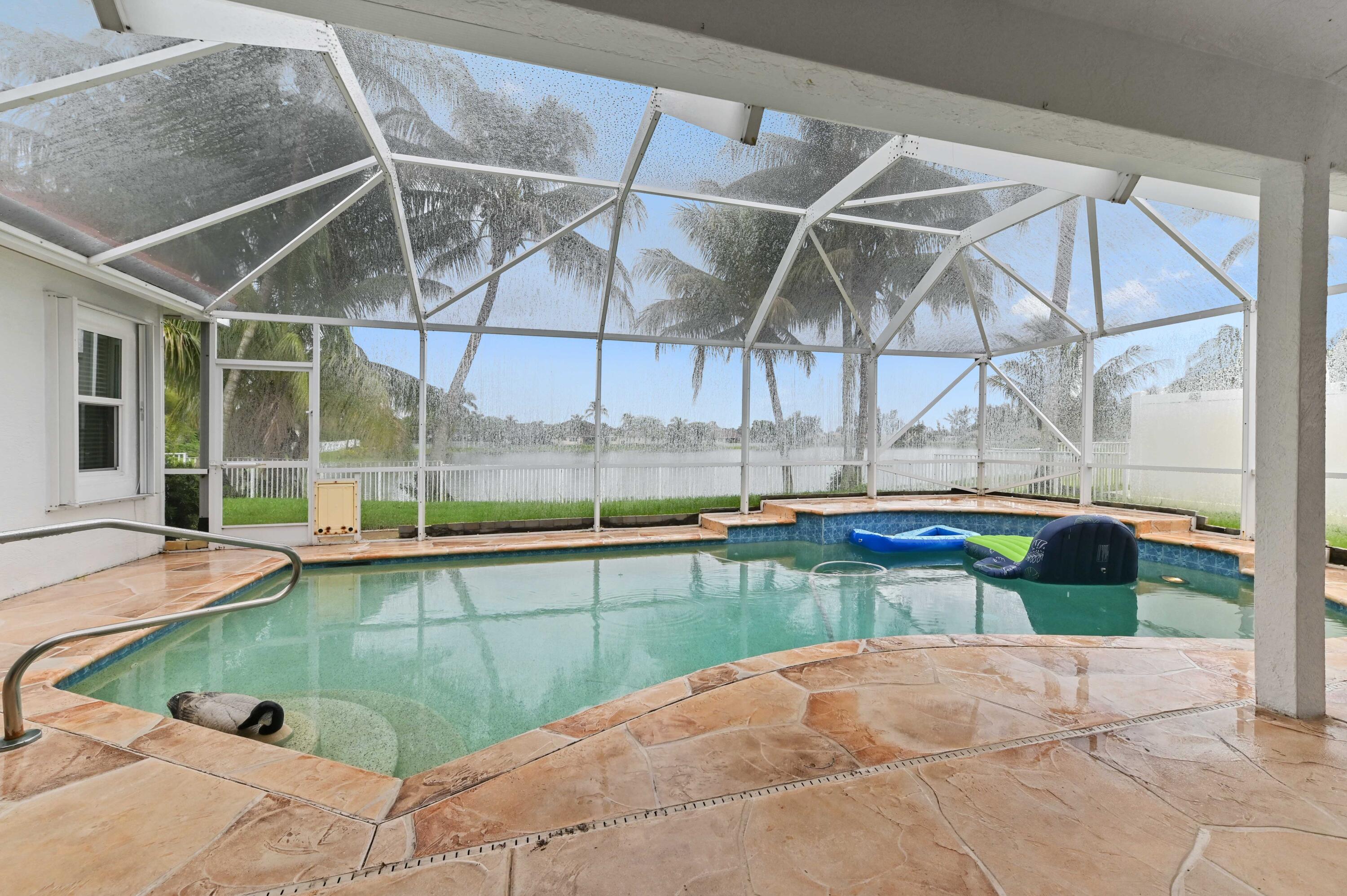 LAKE CHARLESTON - Residential