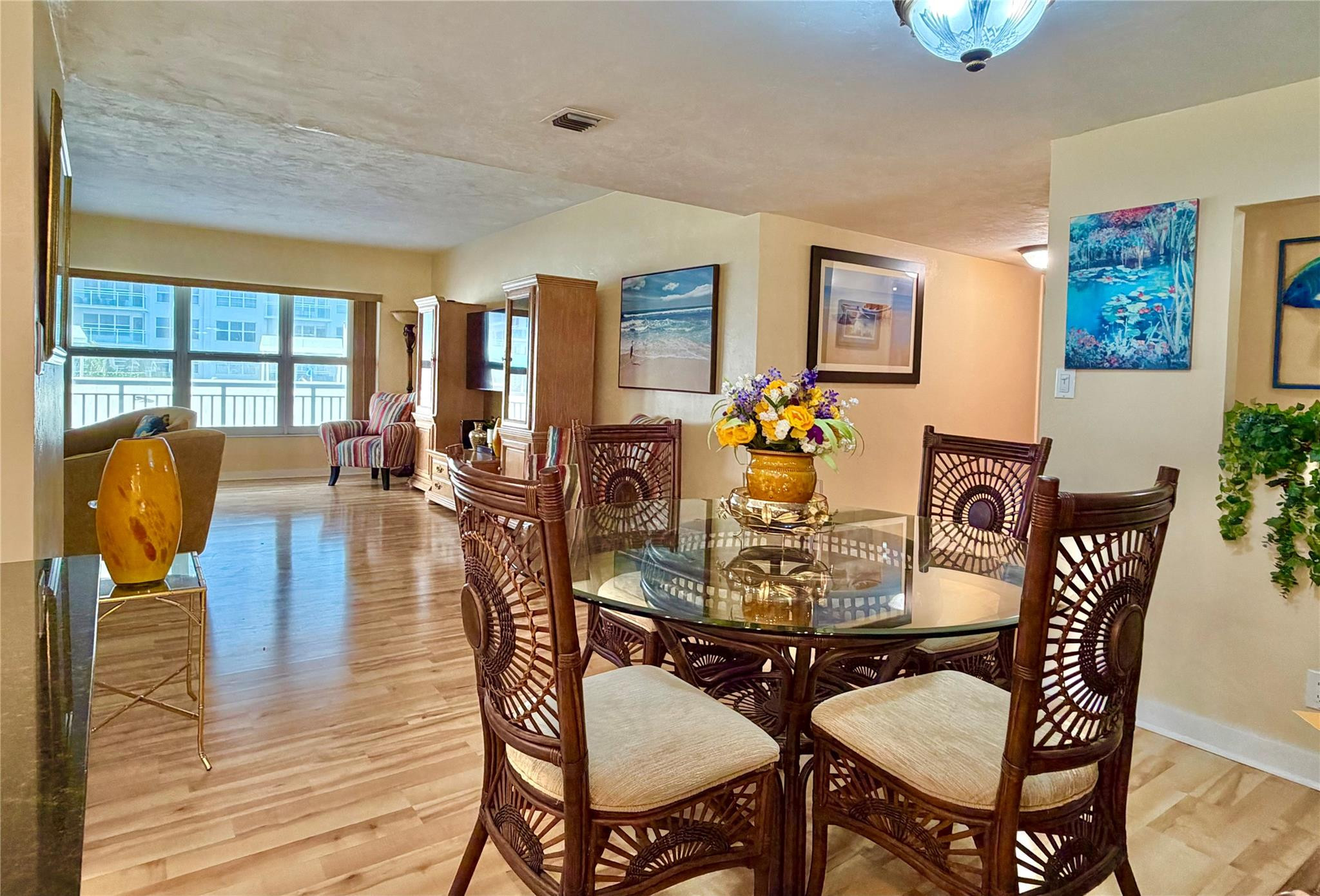REGENCY TOWER CONDO - Residential