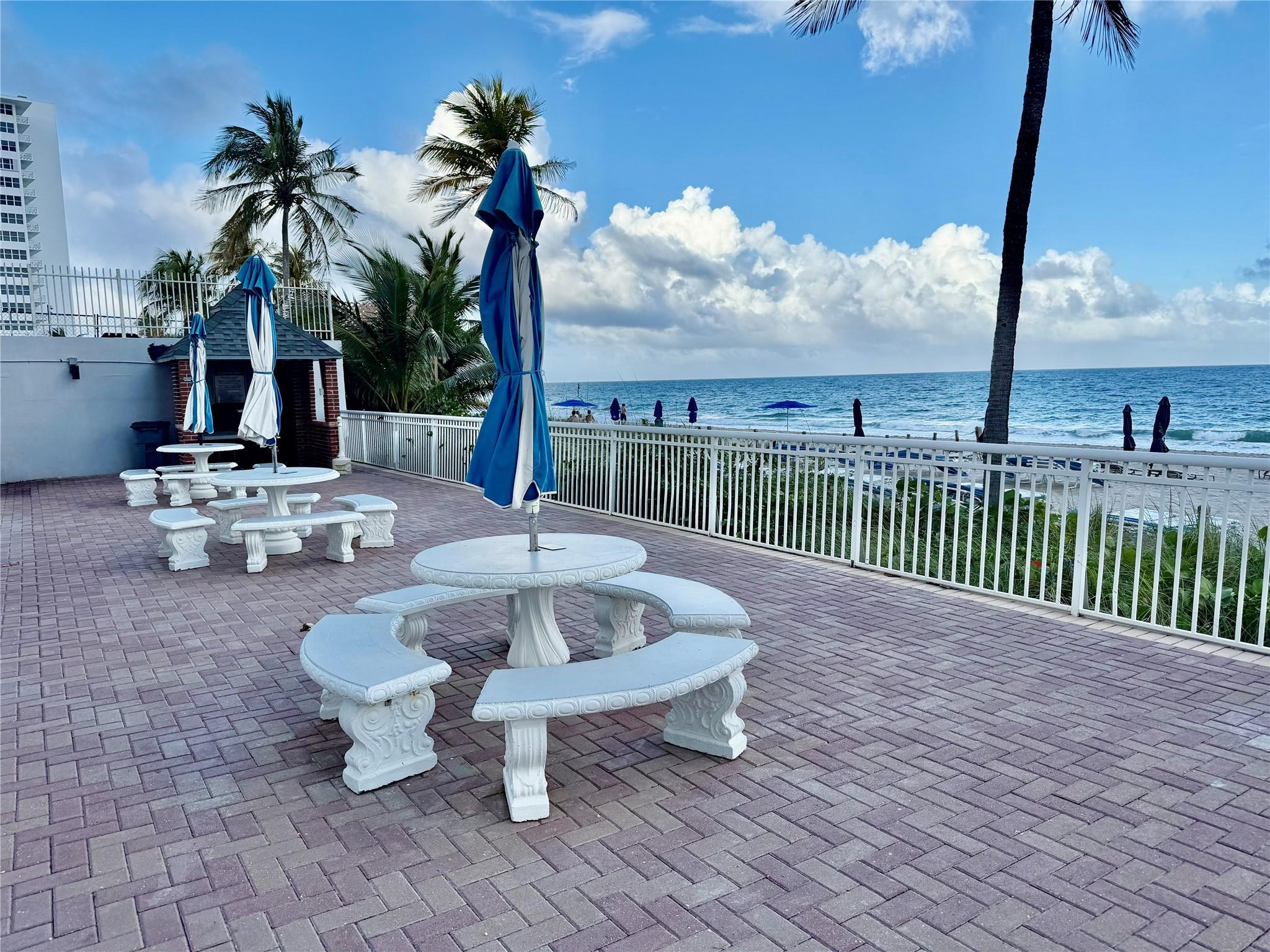 REGENCY TOWER CONDO - Residential