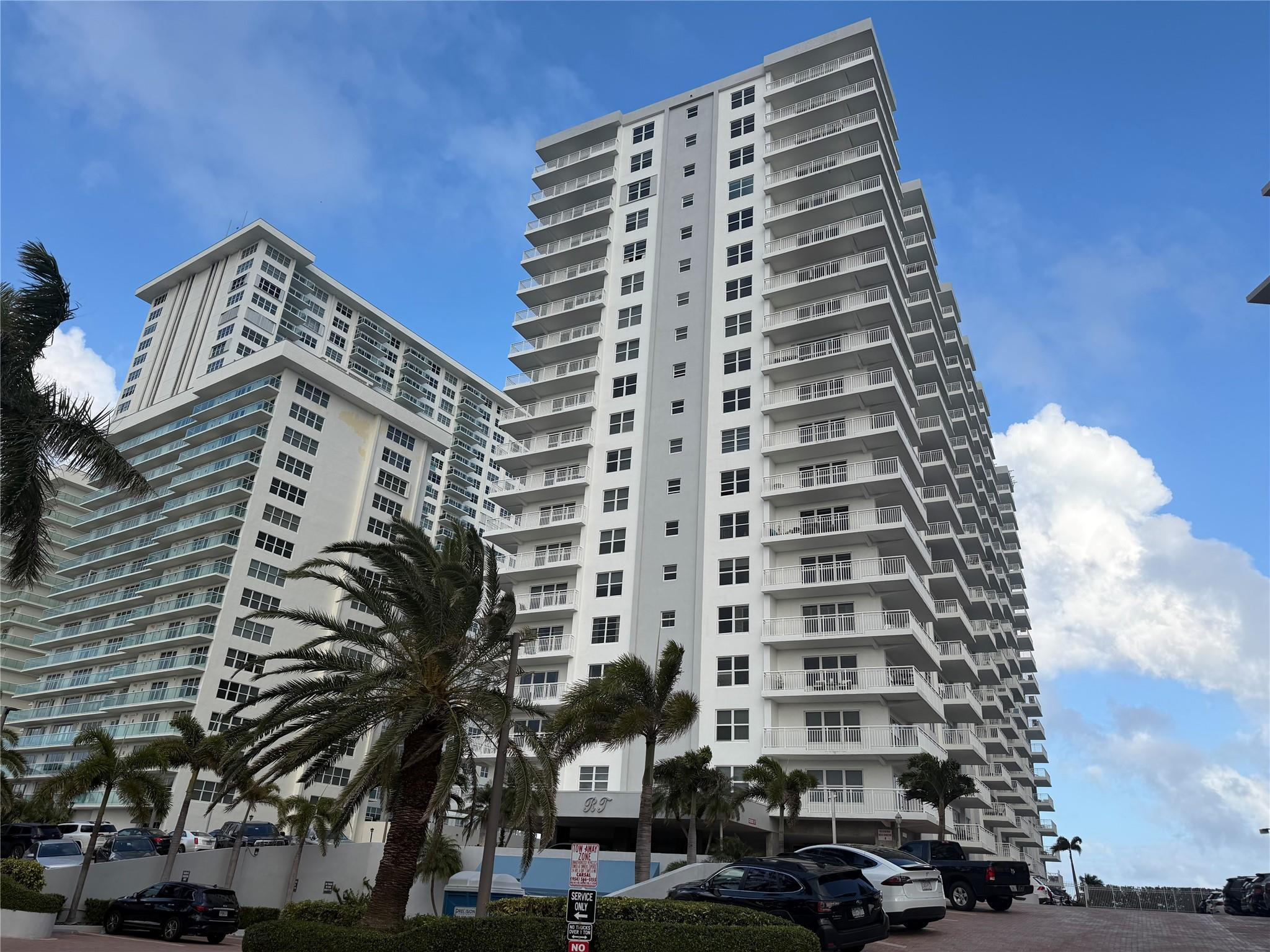 REGENCY TOWER CONDO - Residential