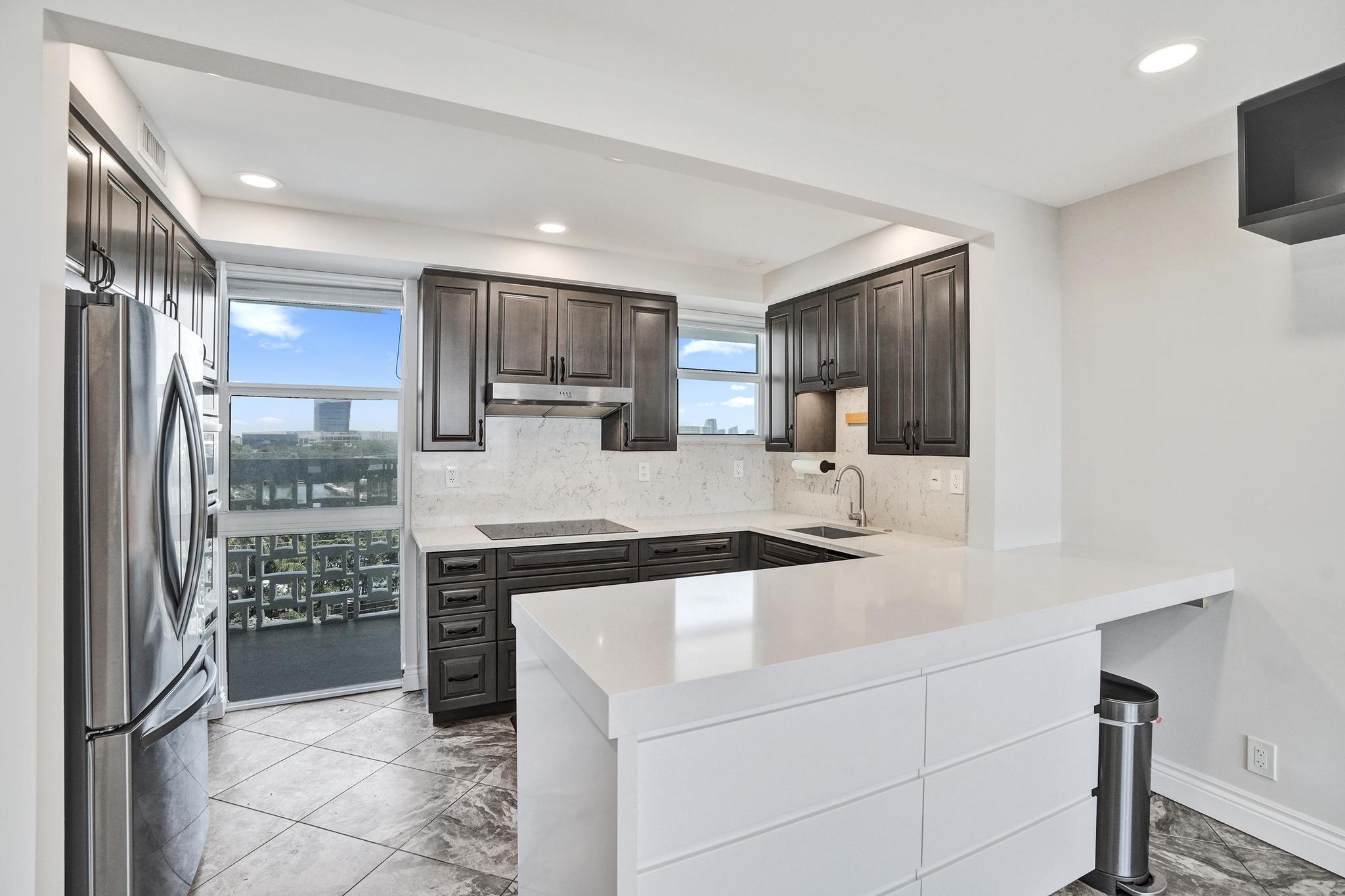BREAKWATER TOWERS CO-OP - Residential