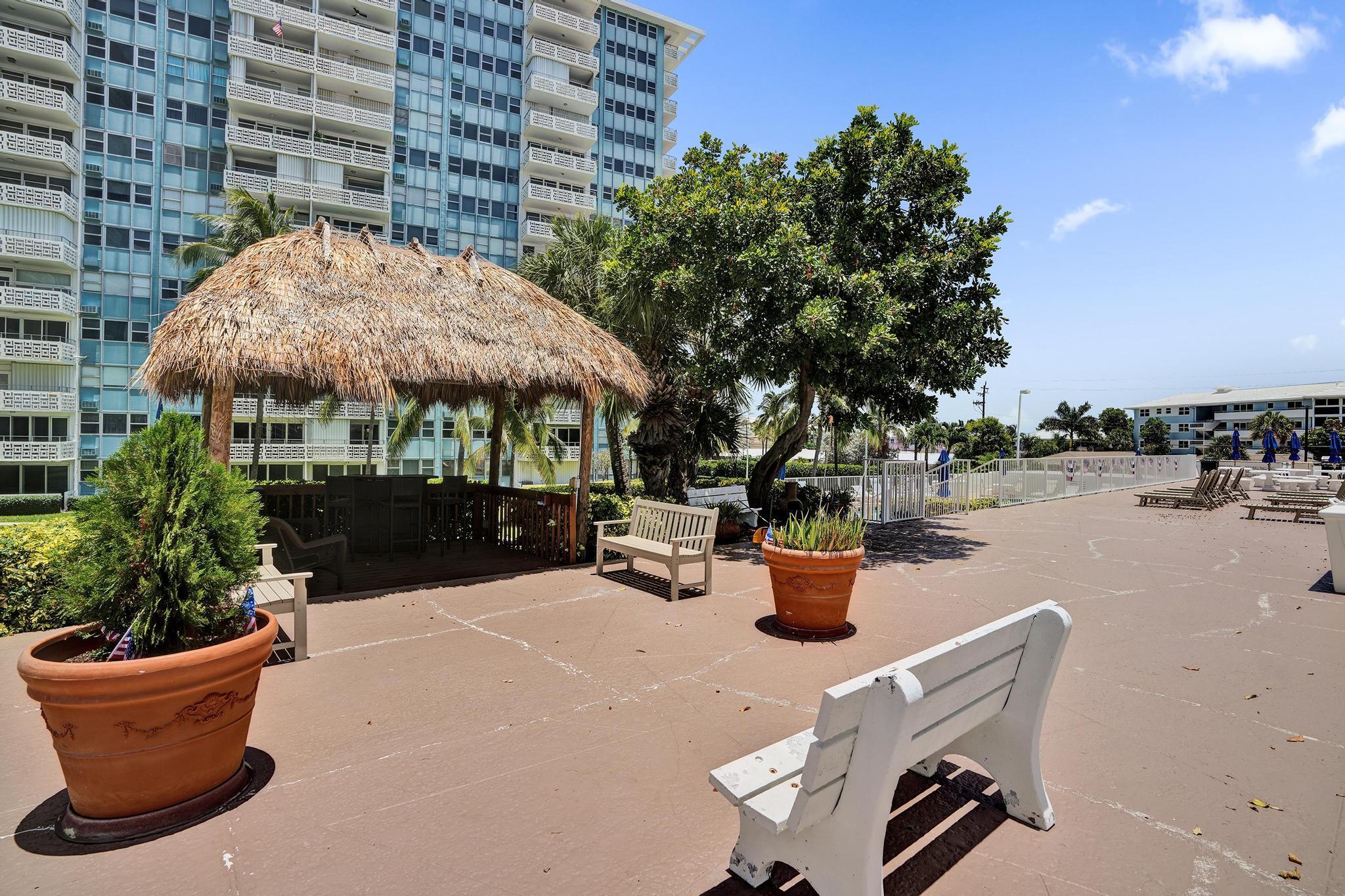 BREAKWATER TOWERS CO-OP - Residential