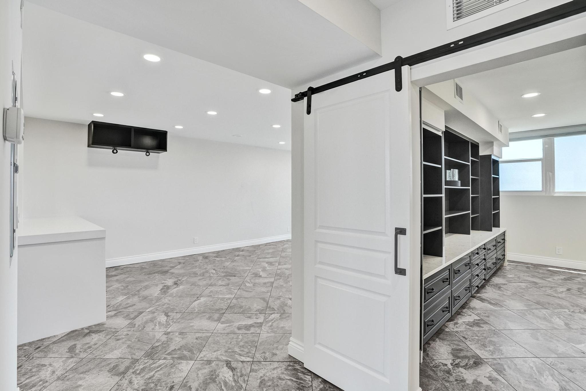 BREAKWATER TOWERS CO-OP - Residential