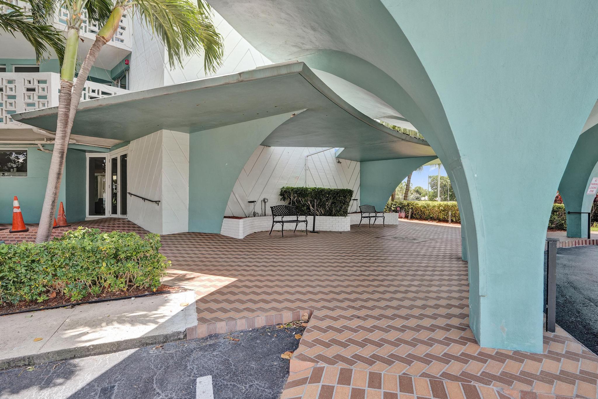 BREAKWATER TOWERS CO-OP - Residential