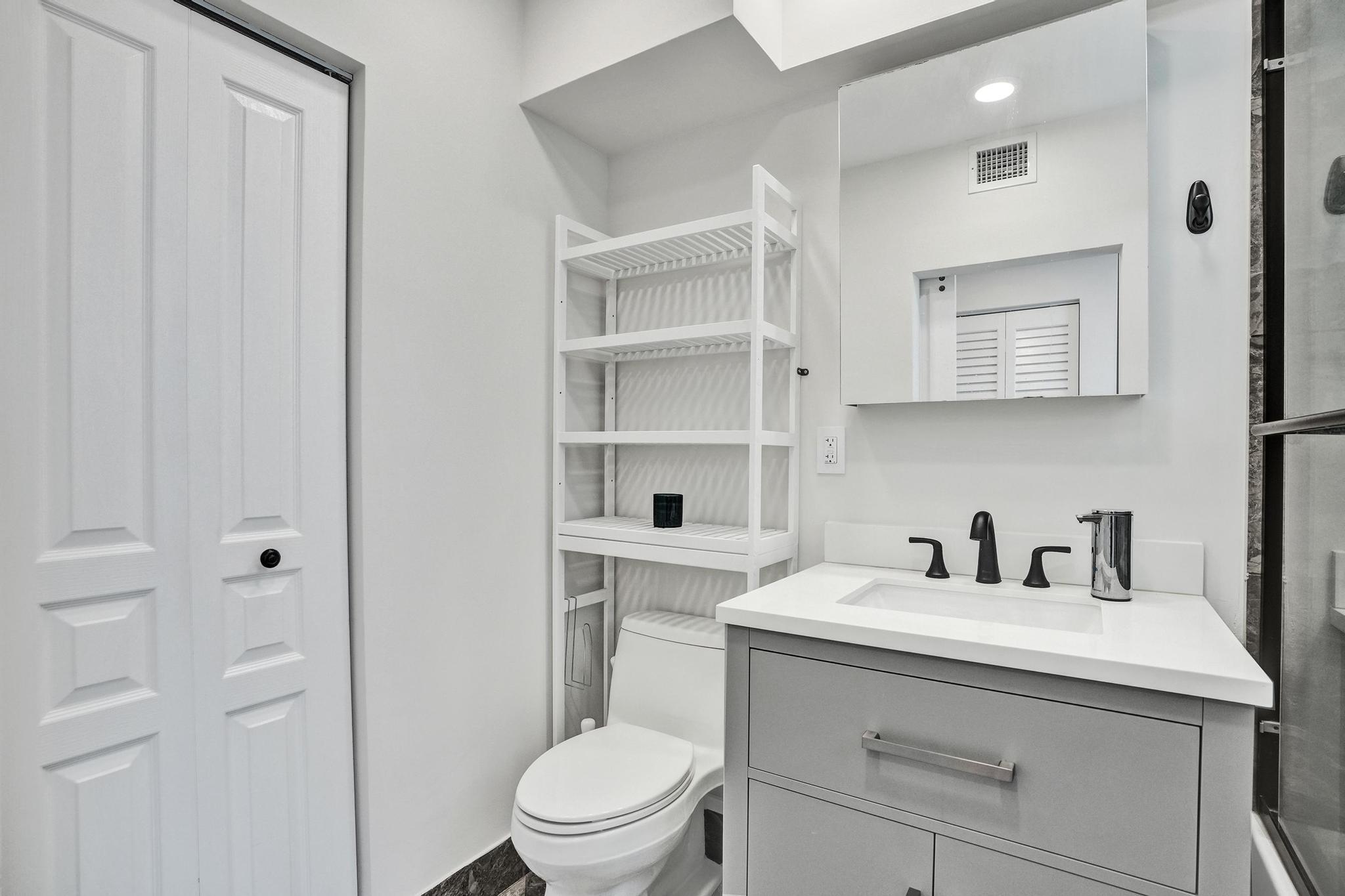 BREAKWATER TOWERS CO-OP - Residential