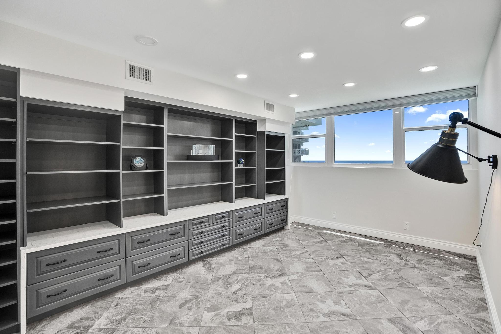 BREAKWATER TOWERS CO-OP - Residential
