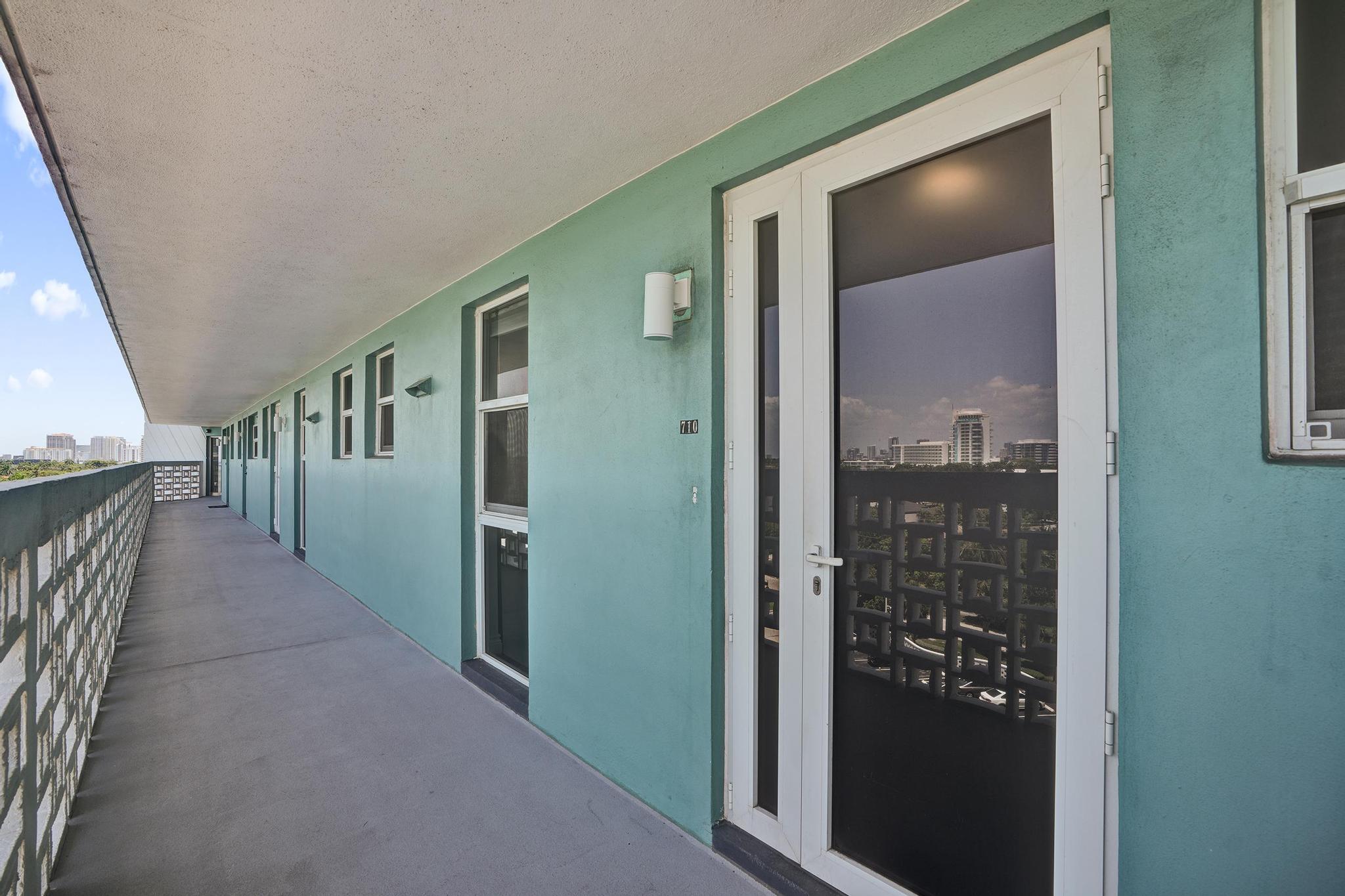 BREAKWATER TOWERS CO-OP - Residential