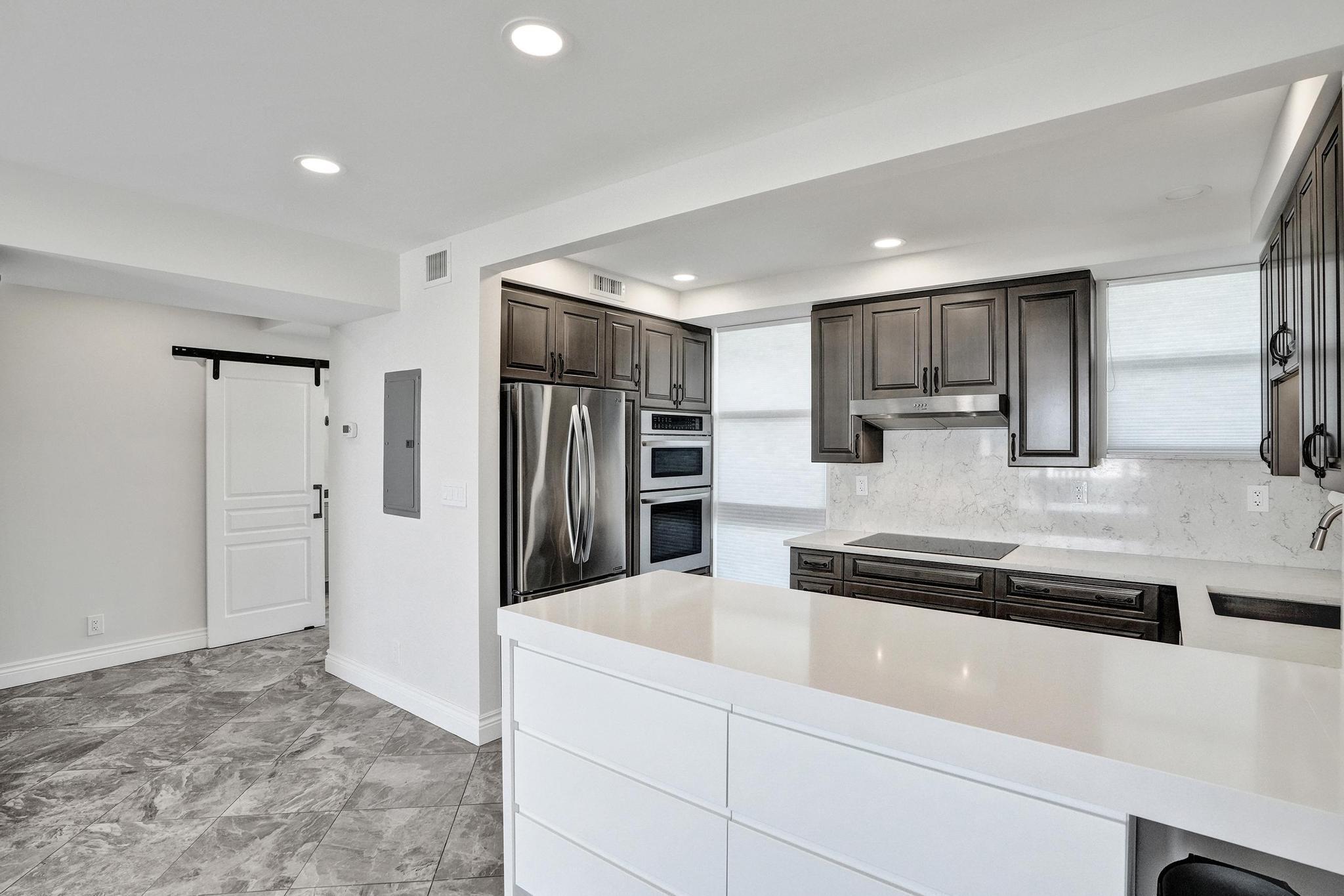 BREAKWATER TOWERS CO-OP - Residential