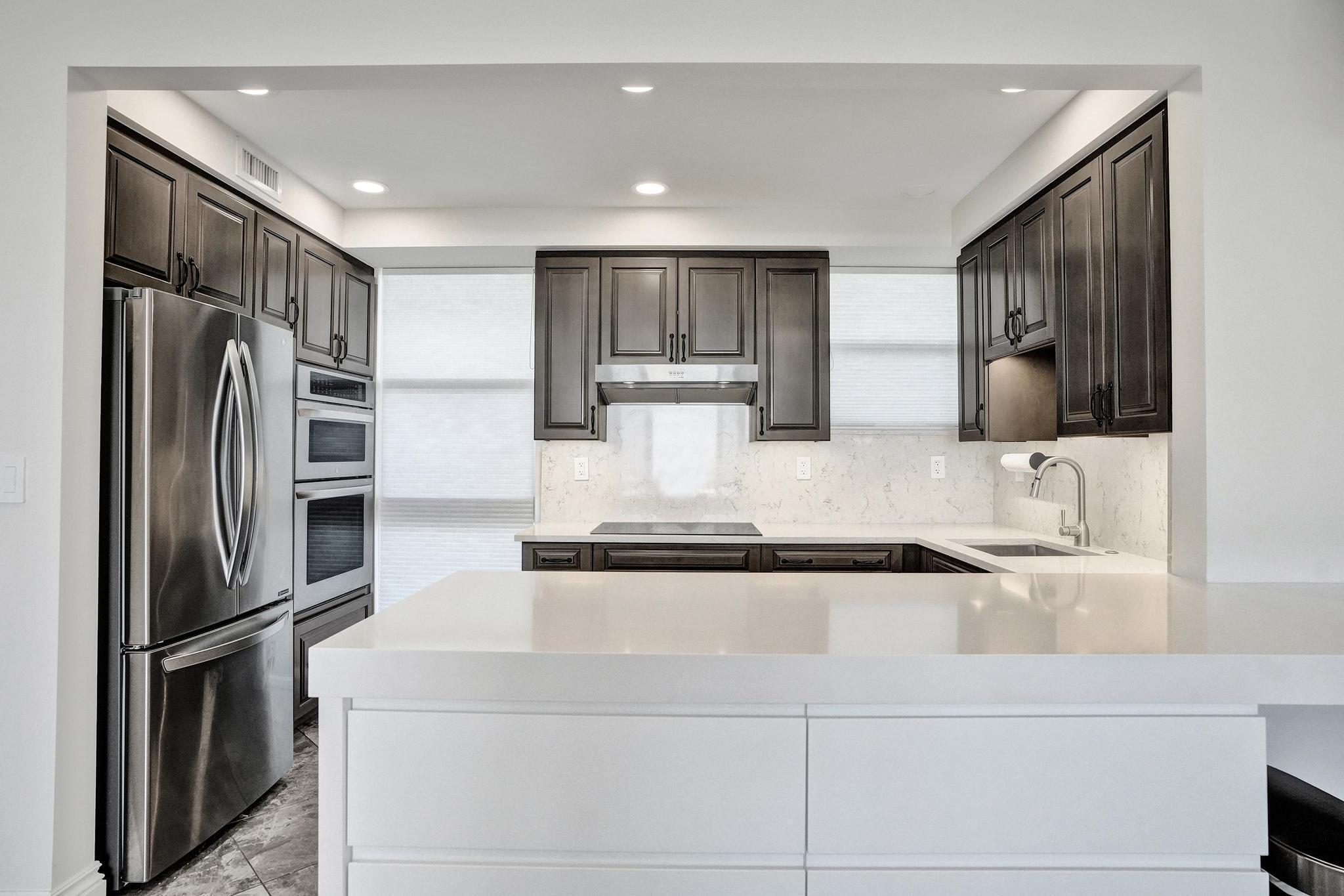 BREAKWATER TOWERS CO-OP - Residential