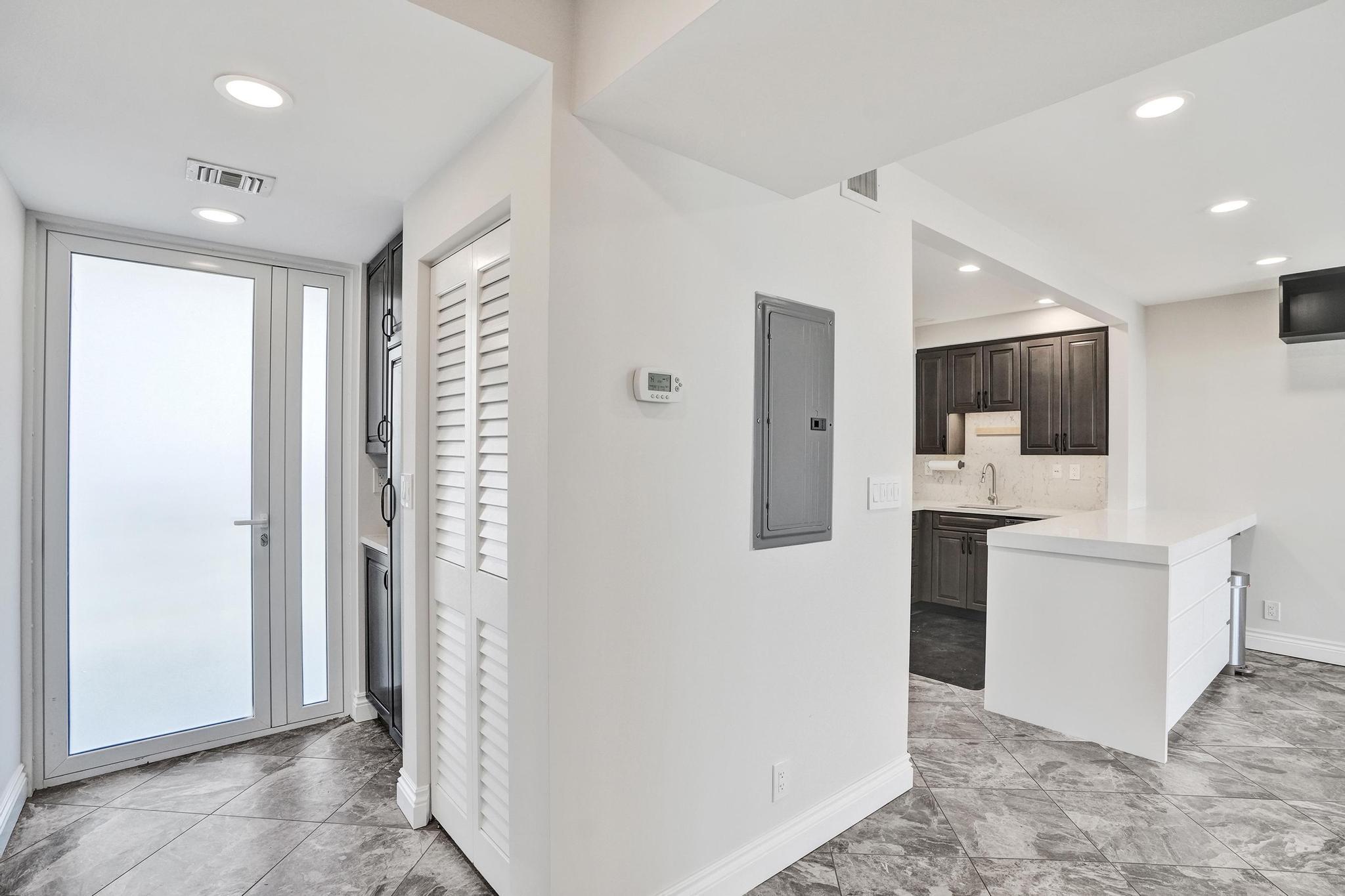 BREAKWATER TOWERS CO-OP - Residential
