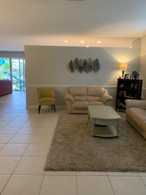 OLYMPIA 1 - Residential Lease