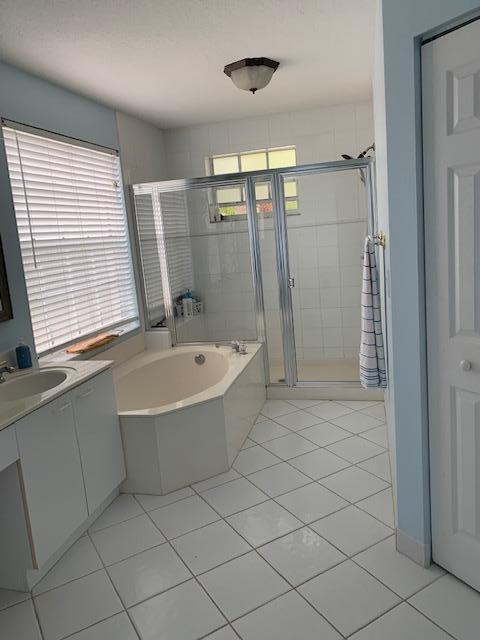 OLYMPIA 1 - Residential Lease